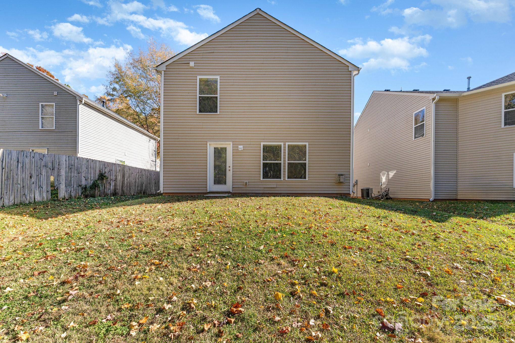 7601 Eben Drive — Charlotte