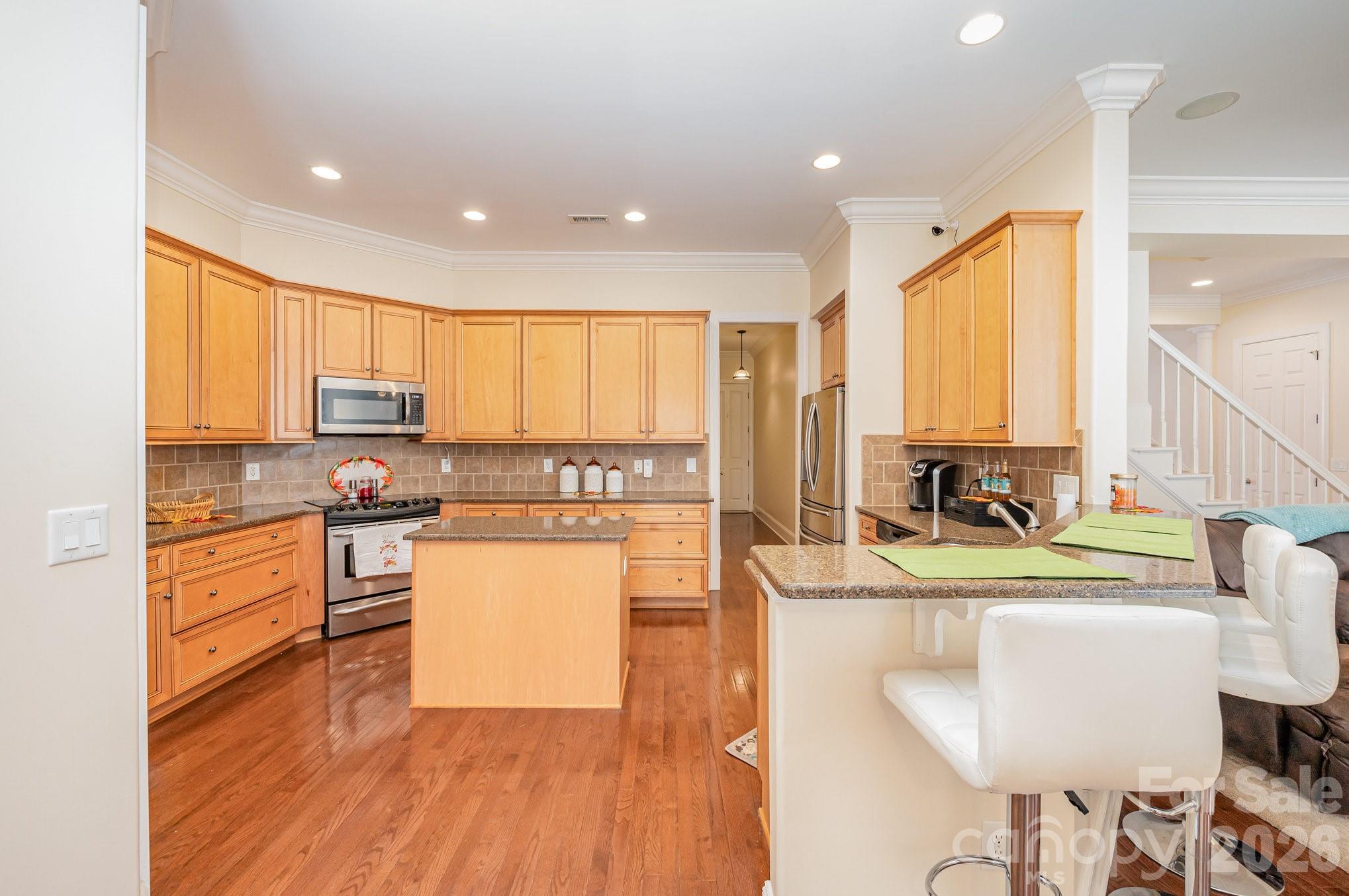 4132 Belle Meade Circle — Belmont