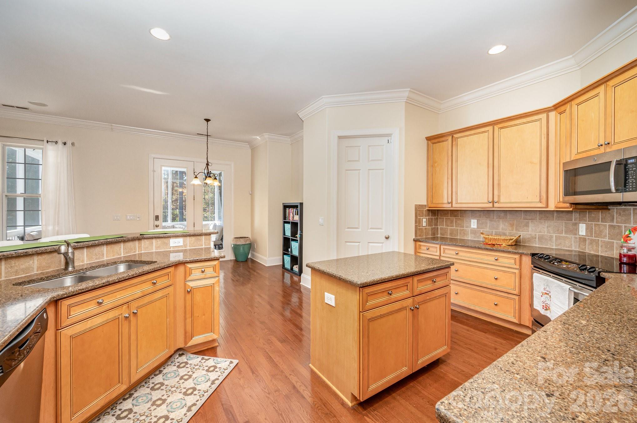 4132 Belle Meade Circle — Belmont