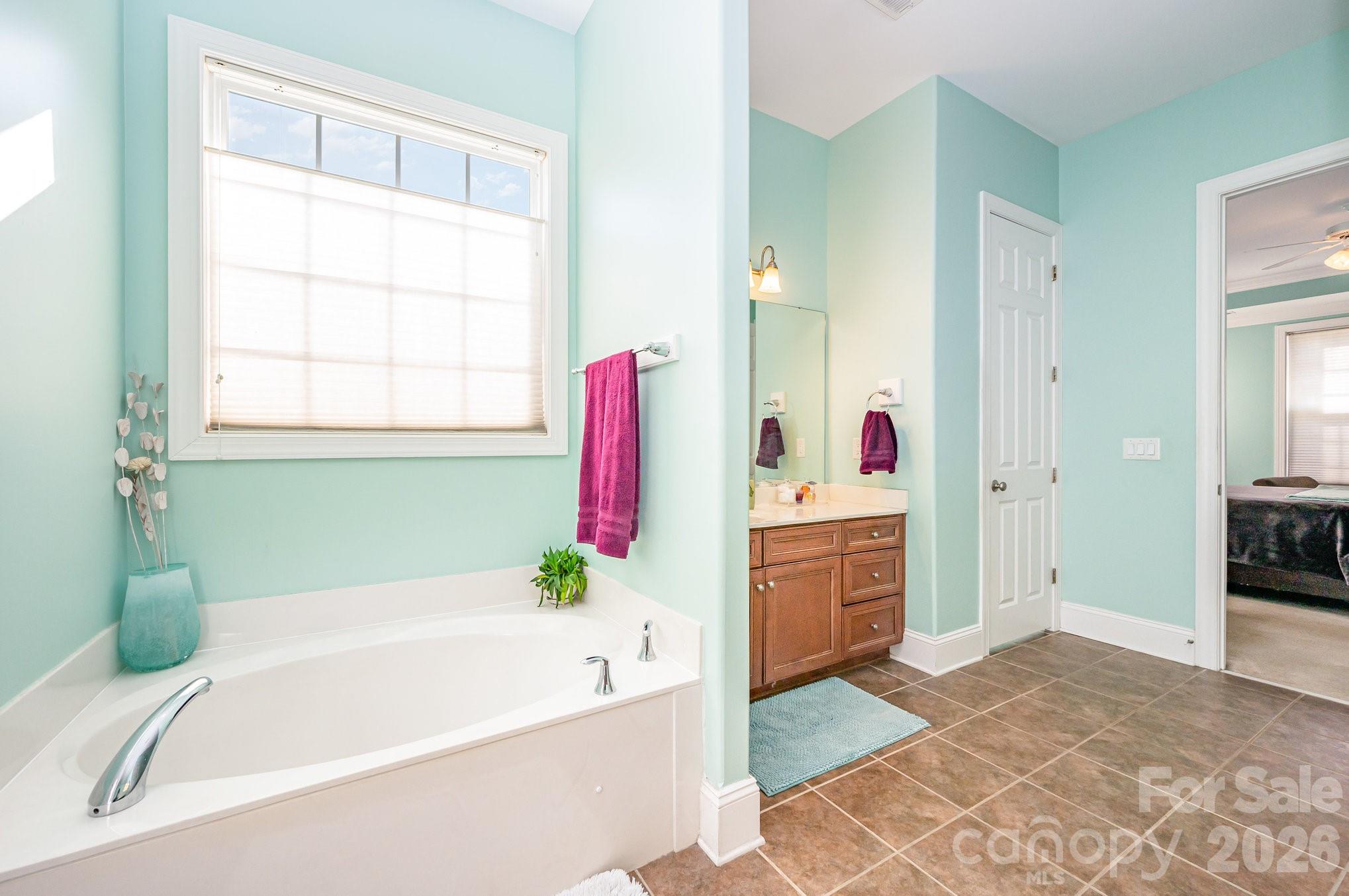 4132 Belle Meade Circle — Belmont