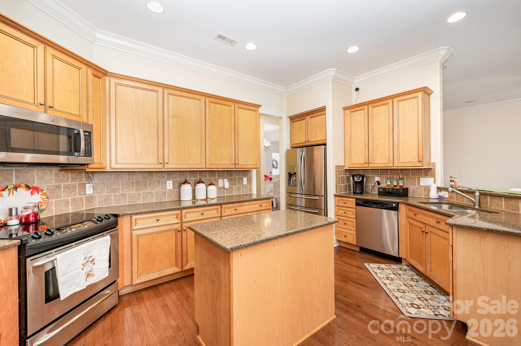 4132 Belle Meade Circle — Belmont