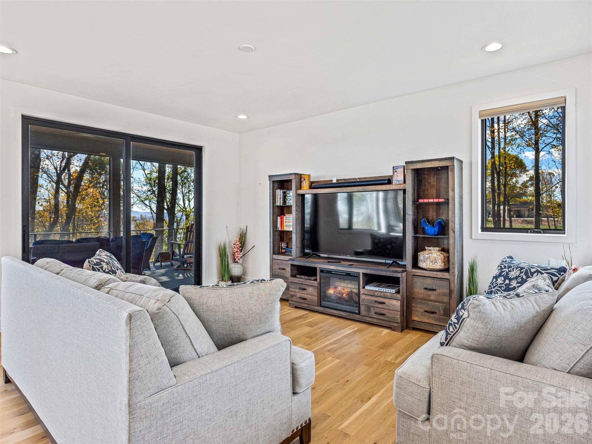 15 Laurel Ledge Way — Fletcher
