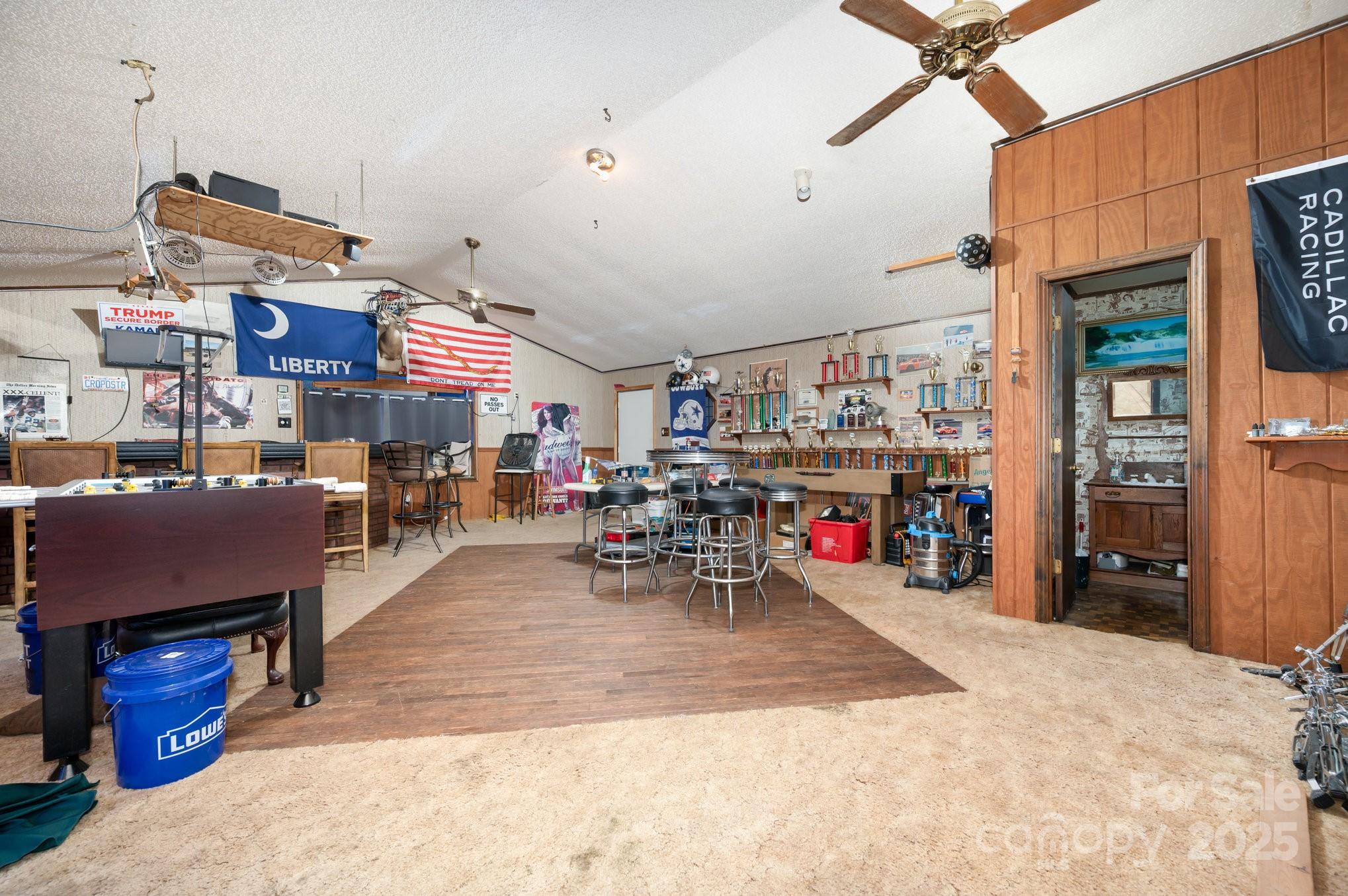 6013 Tall Tree Lane — Harrisburg