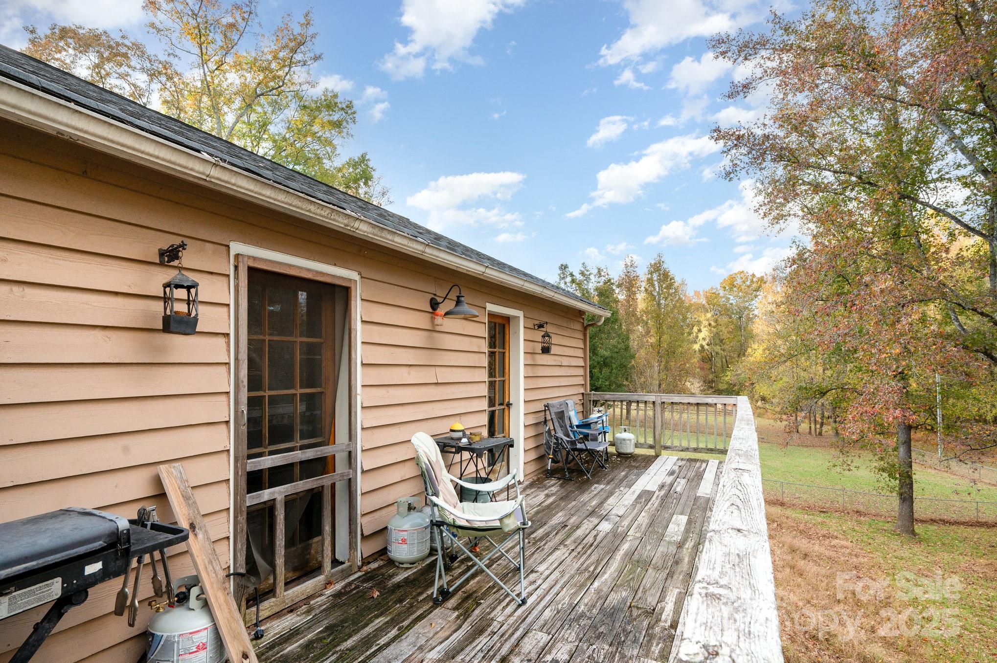 6013 Tall Tree Lane — Harrisburg
