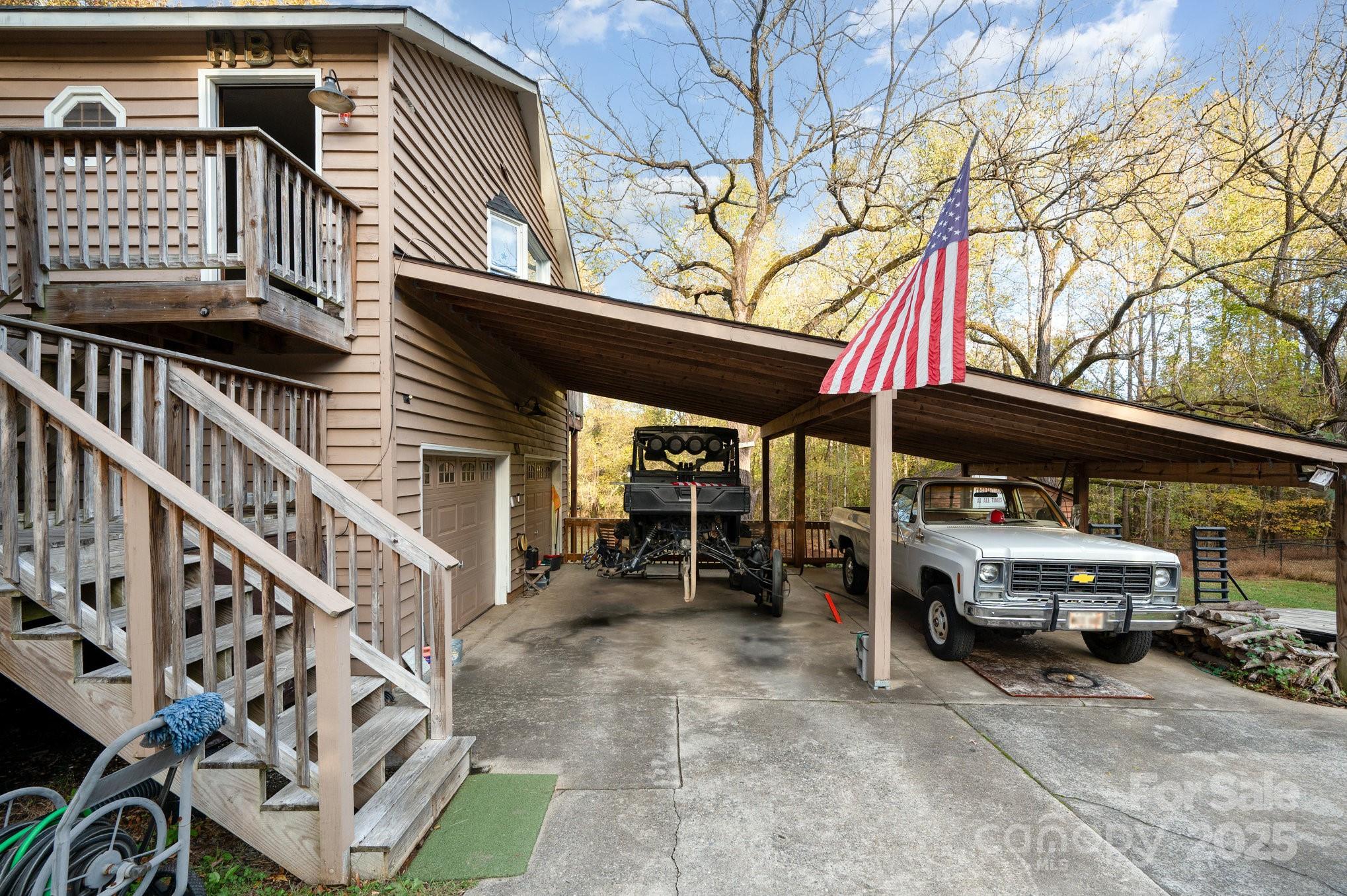 6013 Tall Tree Lane — Harrisburg