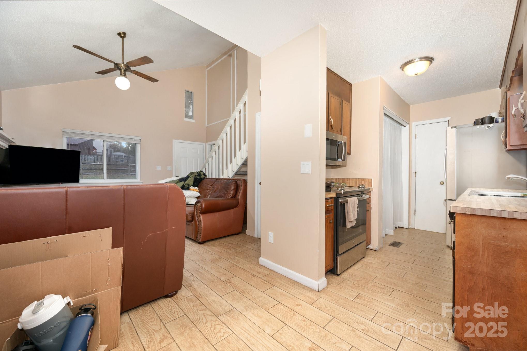 6013 Tall Tree Lane — Harrisburg