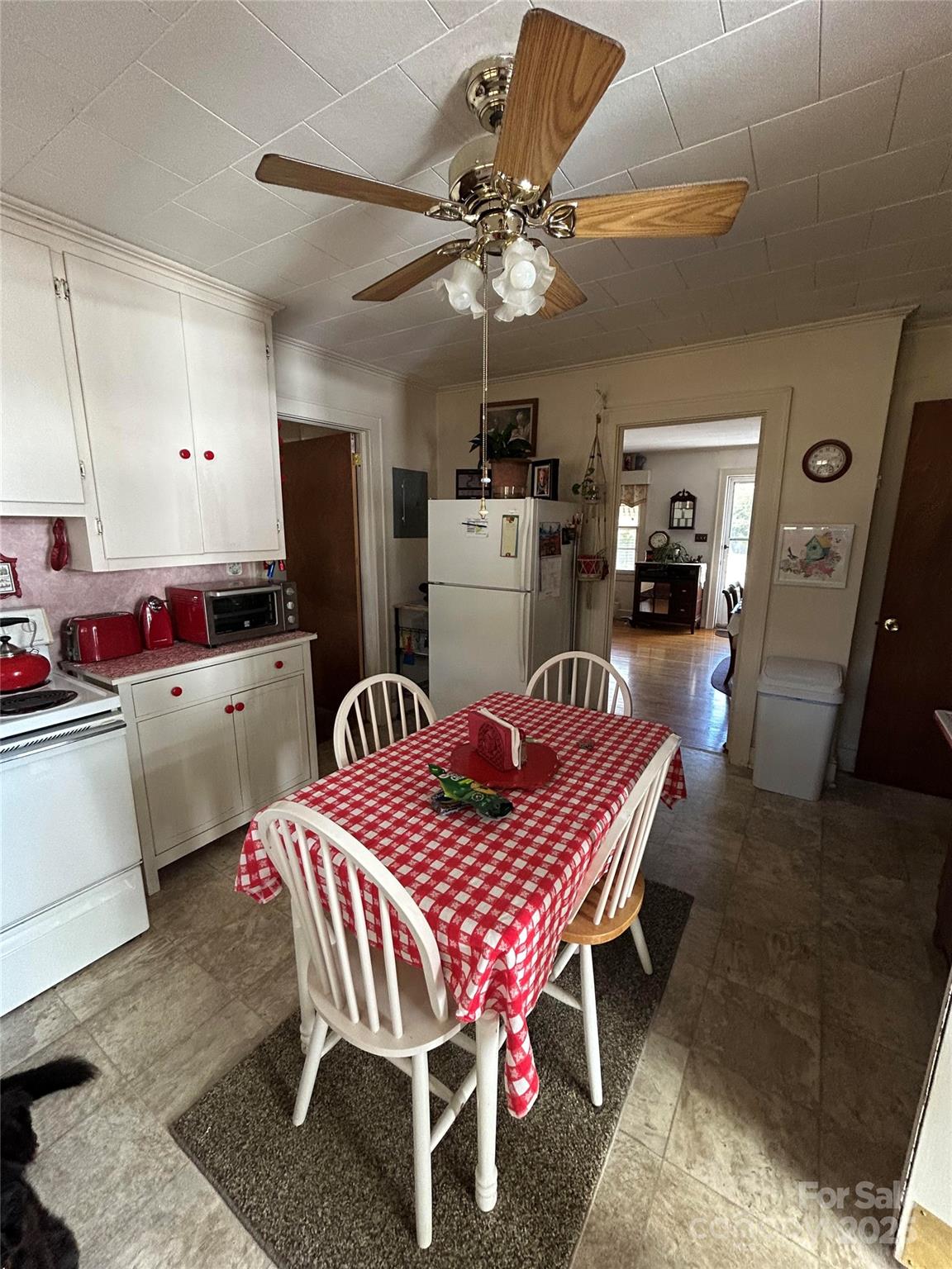 614 Smith Street — Albemarle