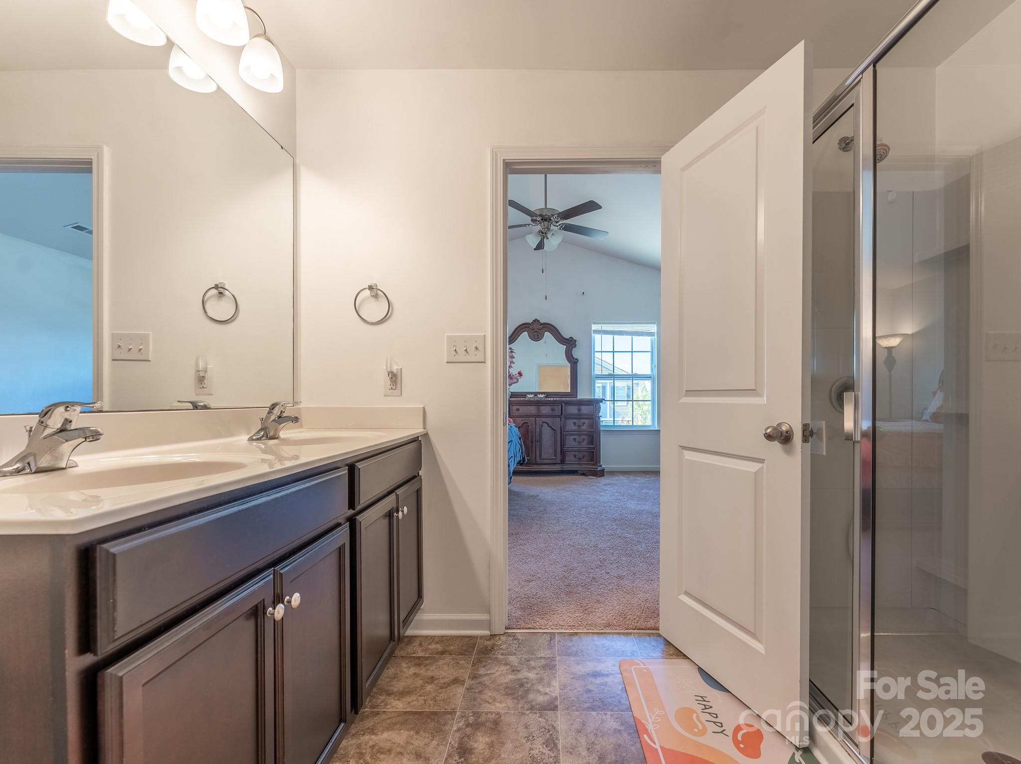 1239 Kent Downs Avenue SW — Concord