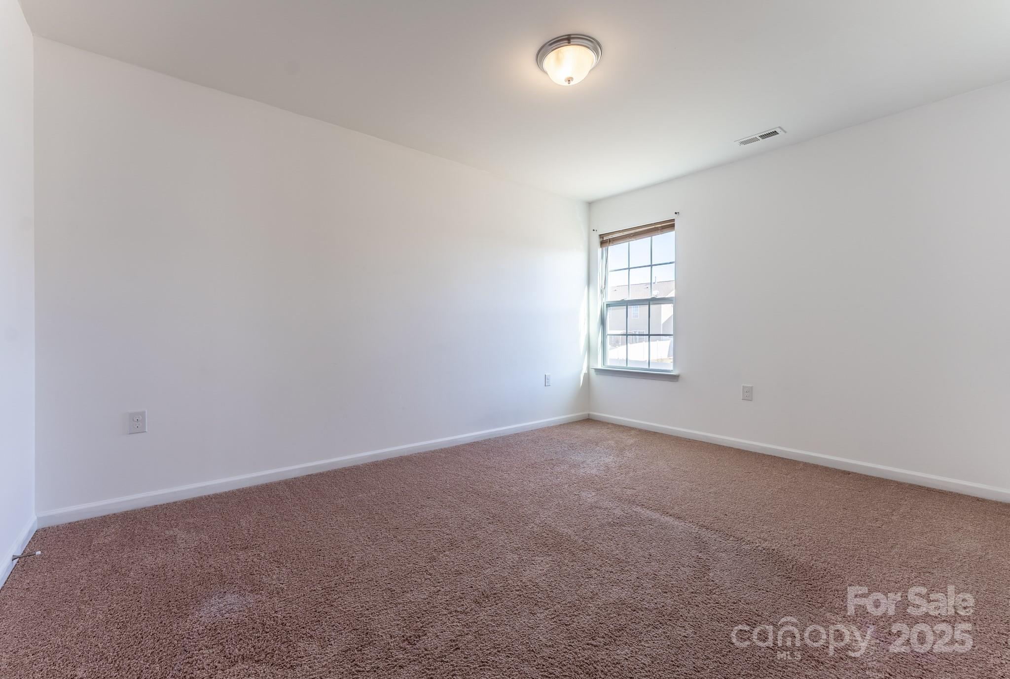1239 Kent Downs Avenue SW — Concord