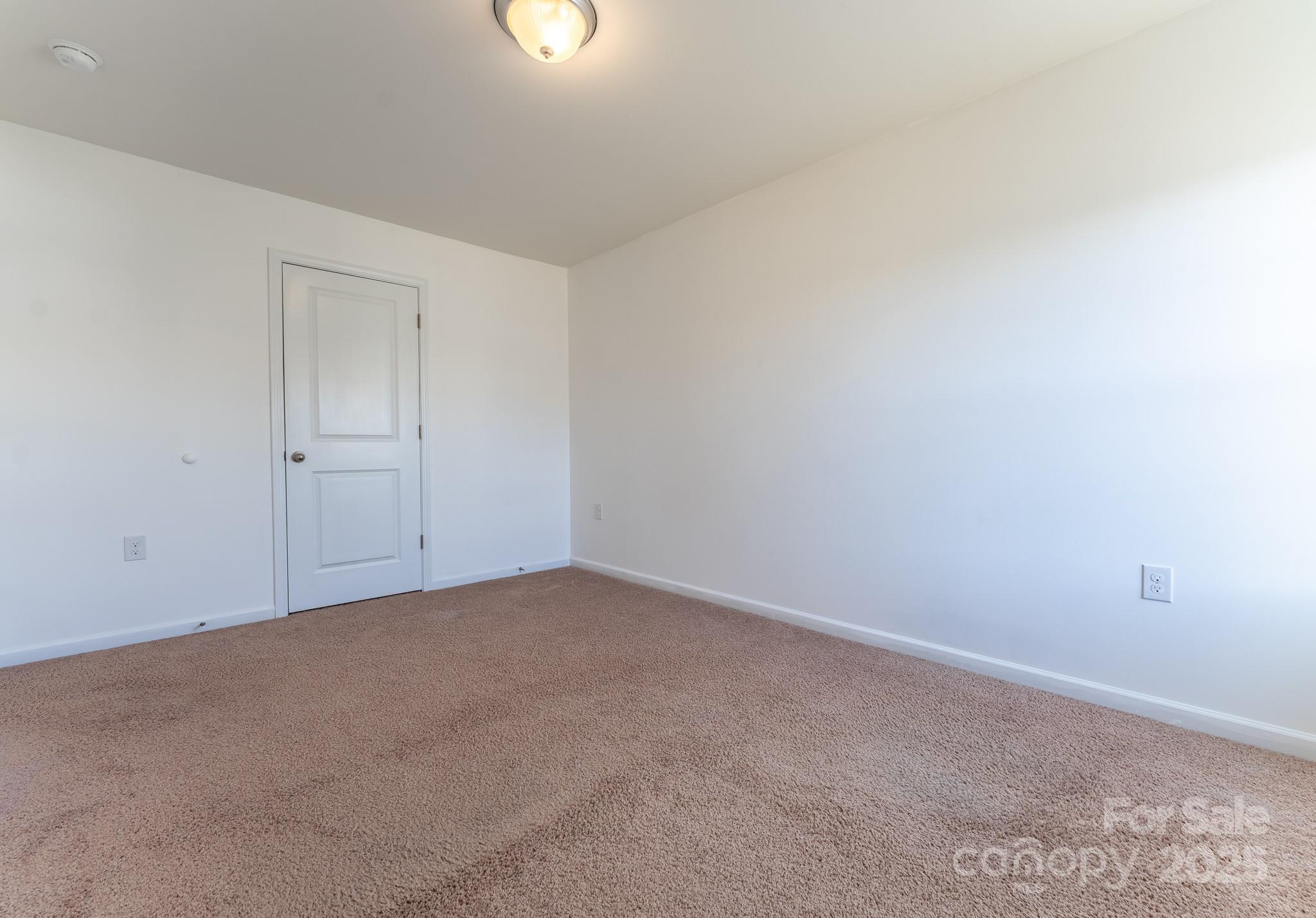 1239 Kent Downs Avenue SW — Concord