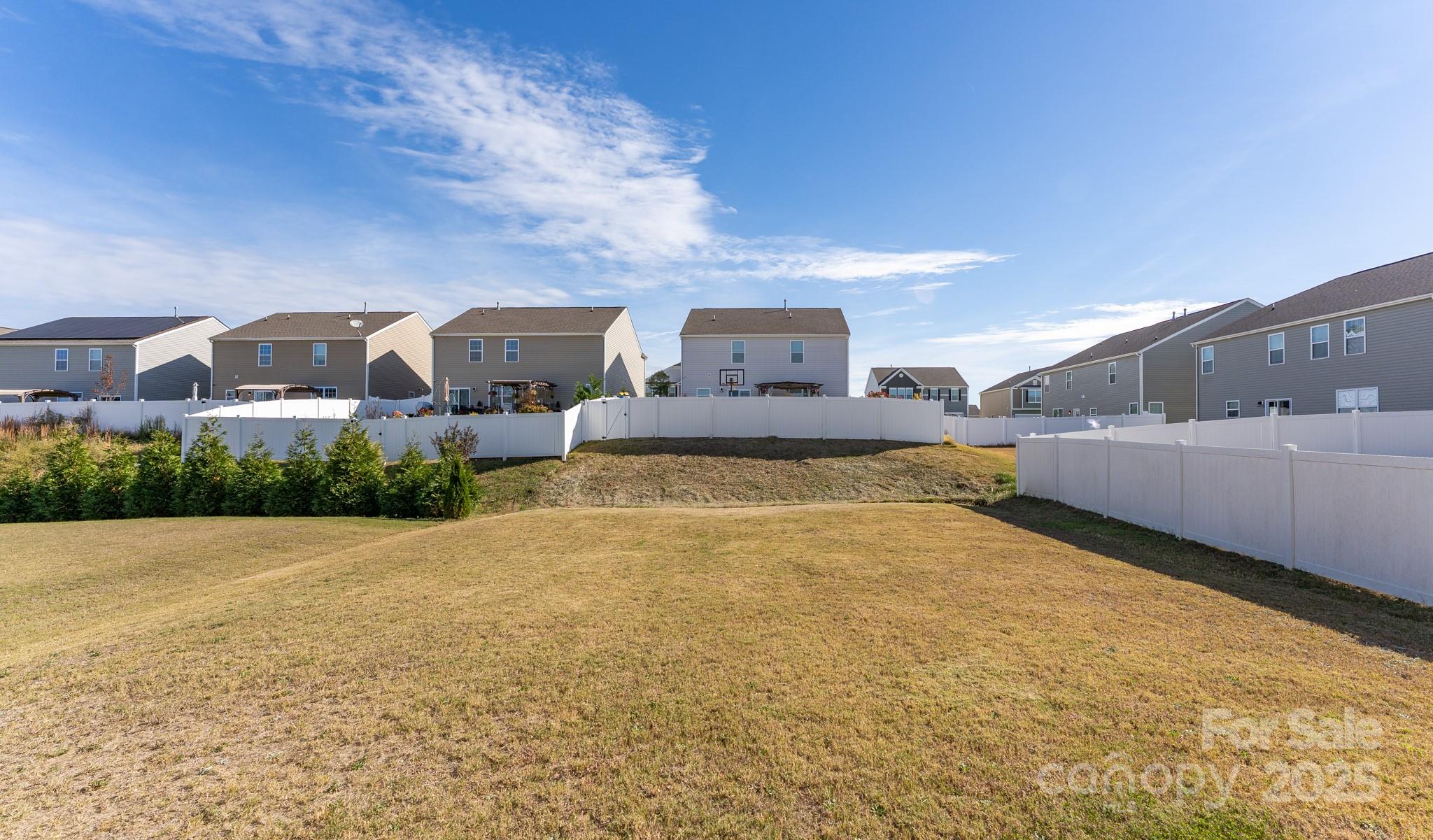 1239 Kent Downs Avenue SW — Concord