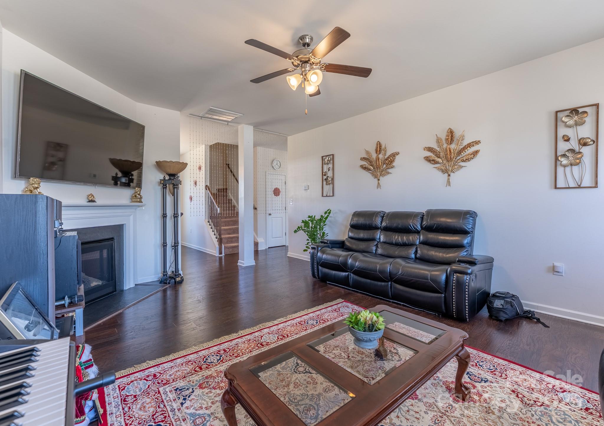 1239 Kent Downs Avenue SW — Concord