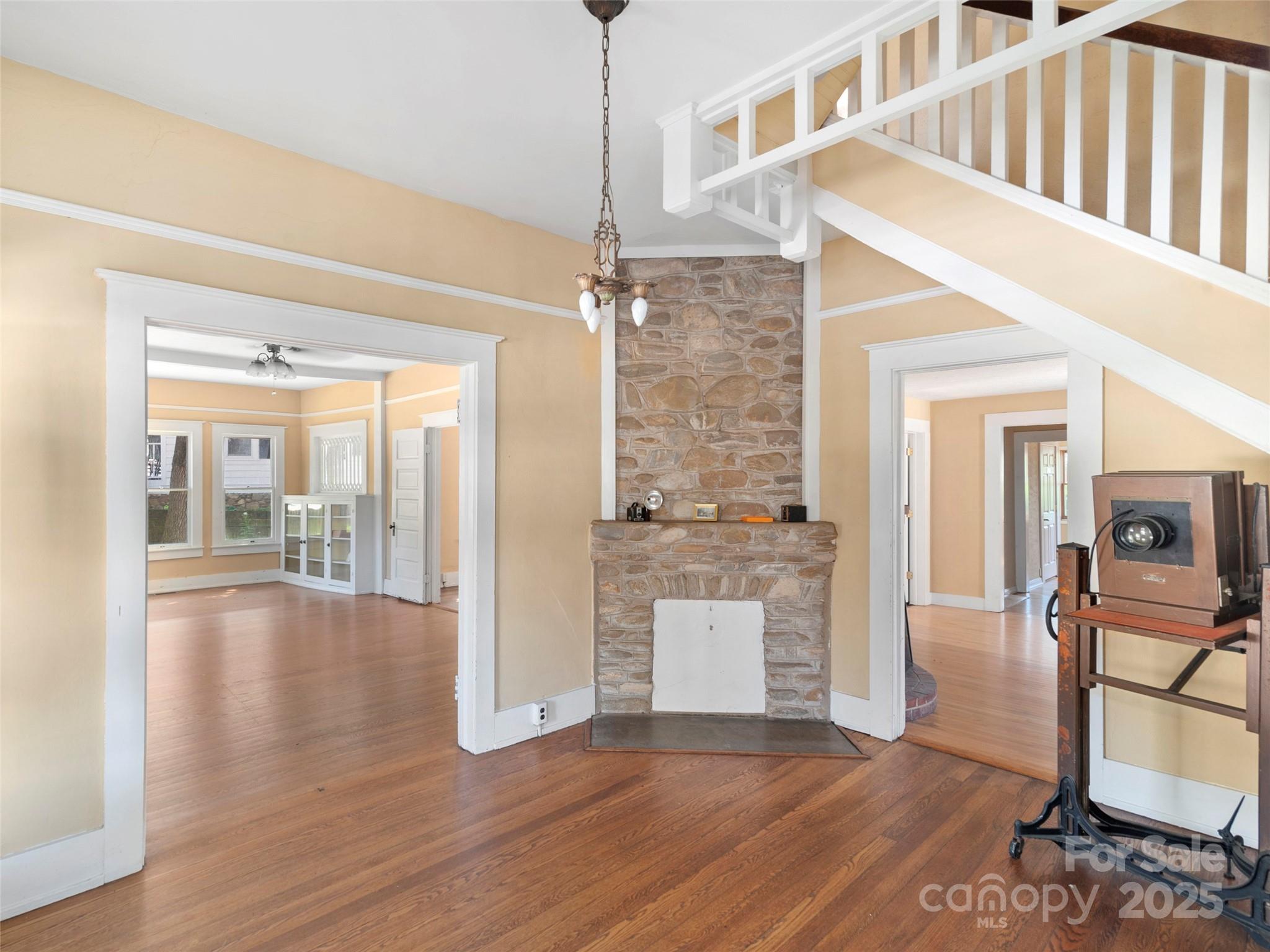 99 Walnut Street — Waynesville