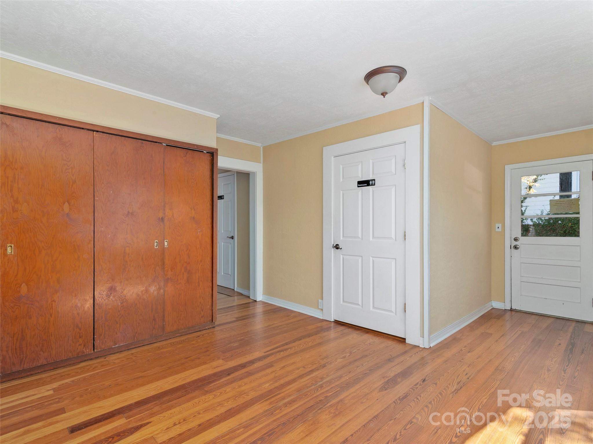99 Walnut Street — Waynesville