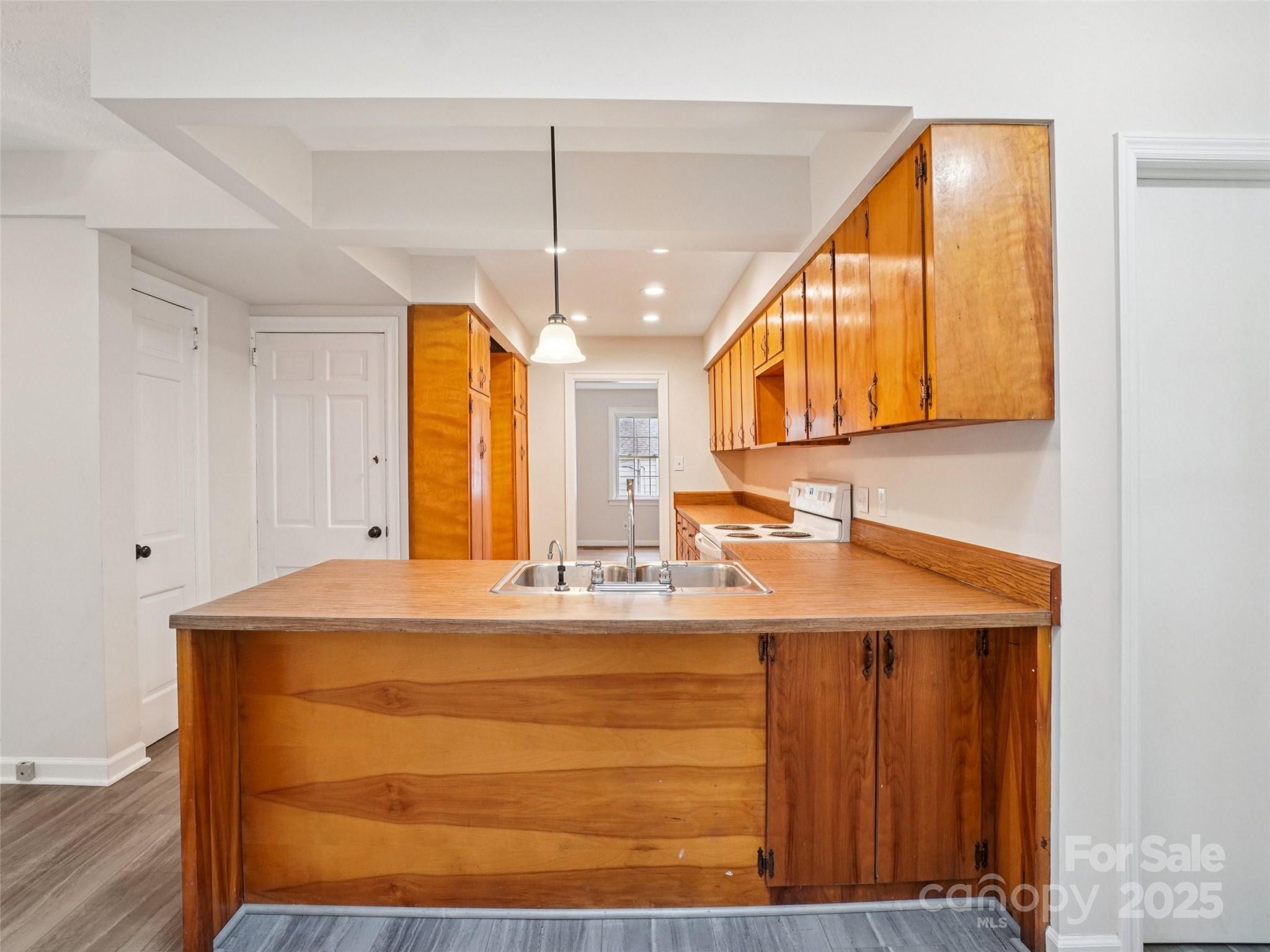 34 Parkview Drive — Brevard