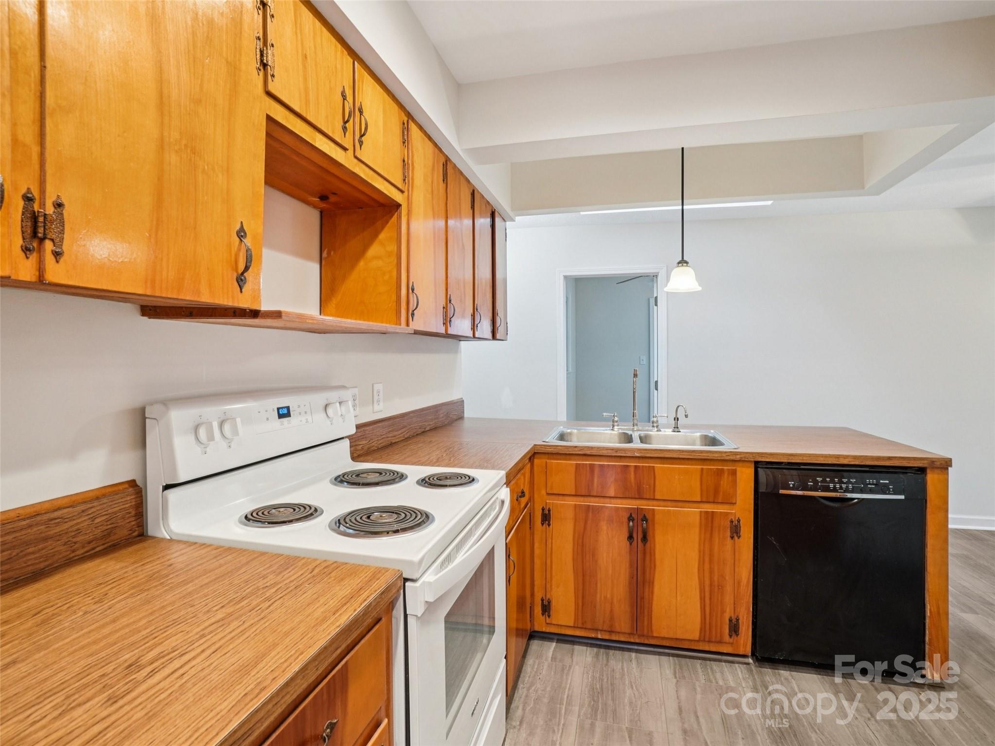 34 Parkview Drive — Brevard