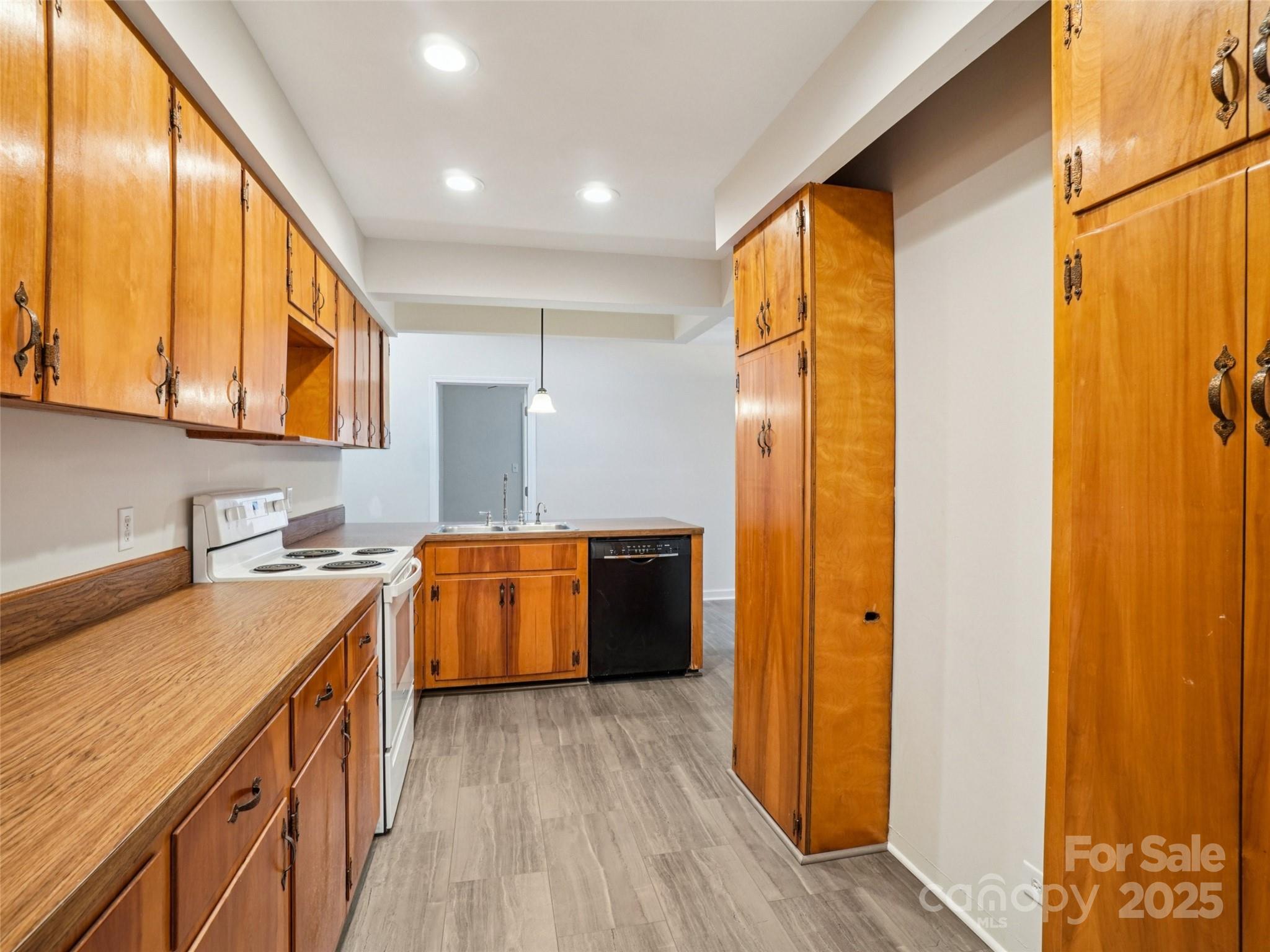 34 Parkview Drive — Brevard
