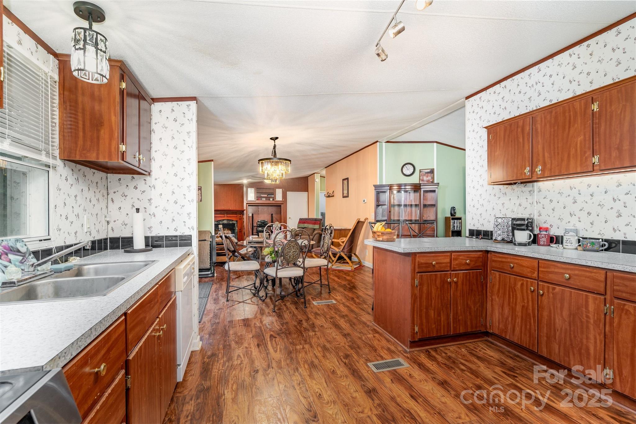 173 Deer Valley Drive #31 — Cleveland