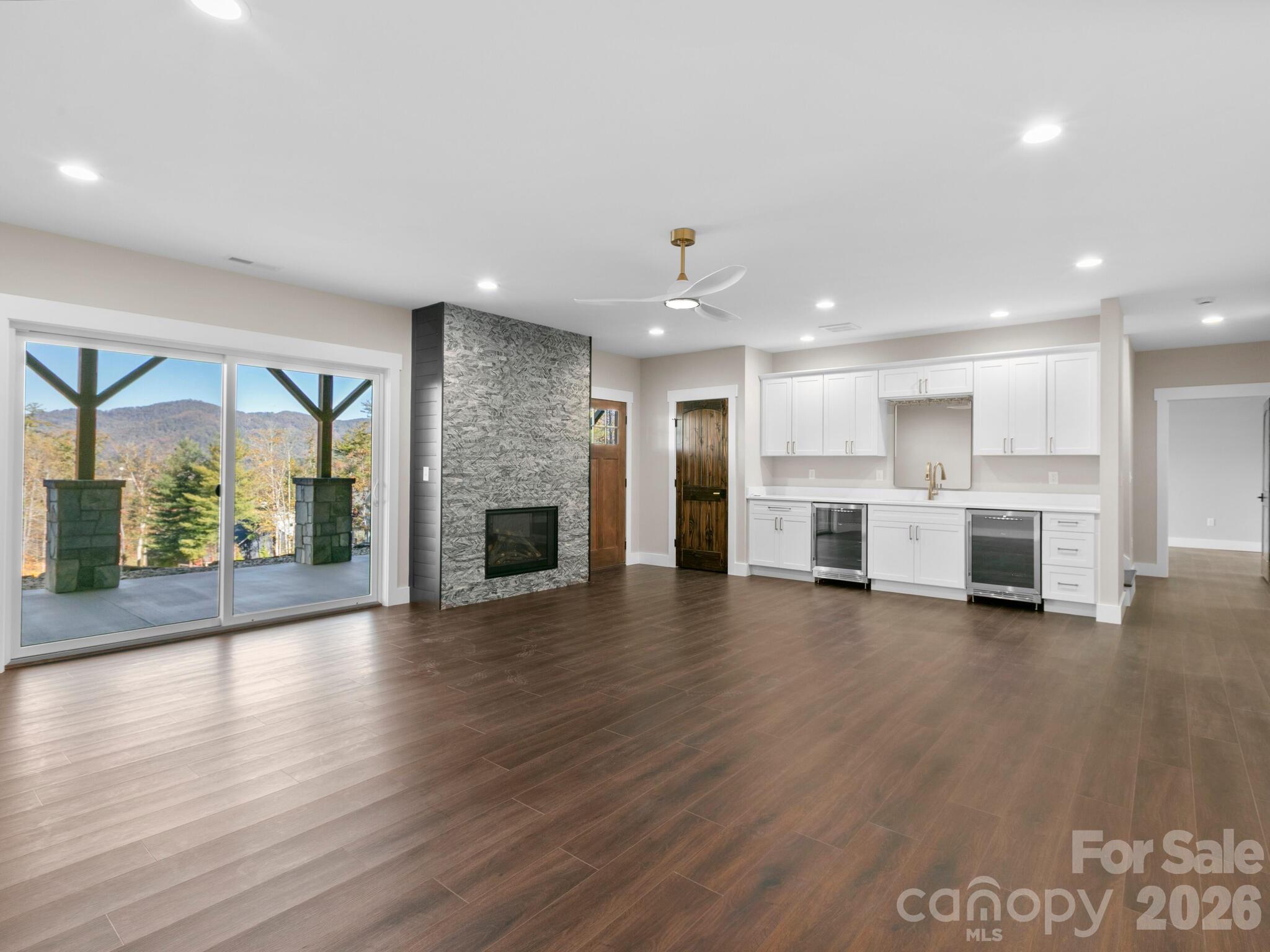 3 Erin Glen Court — Fairview