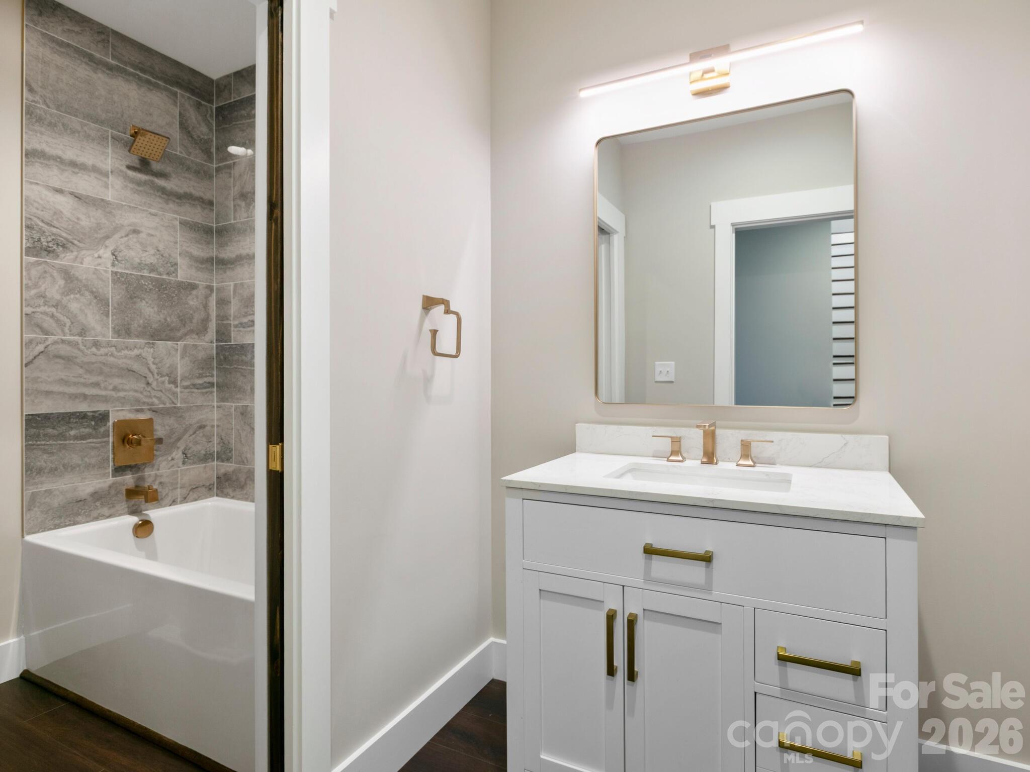 3 Erin Glen Court — Fairview