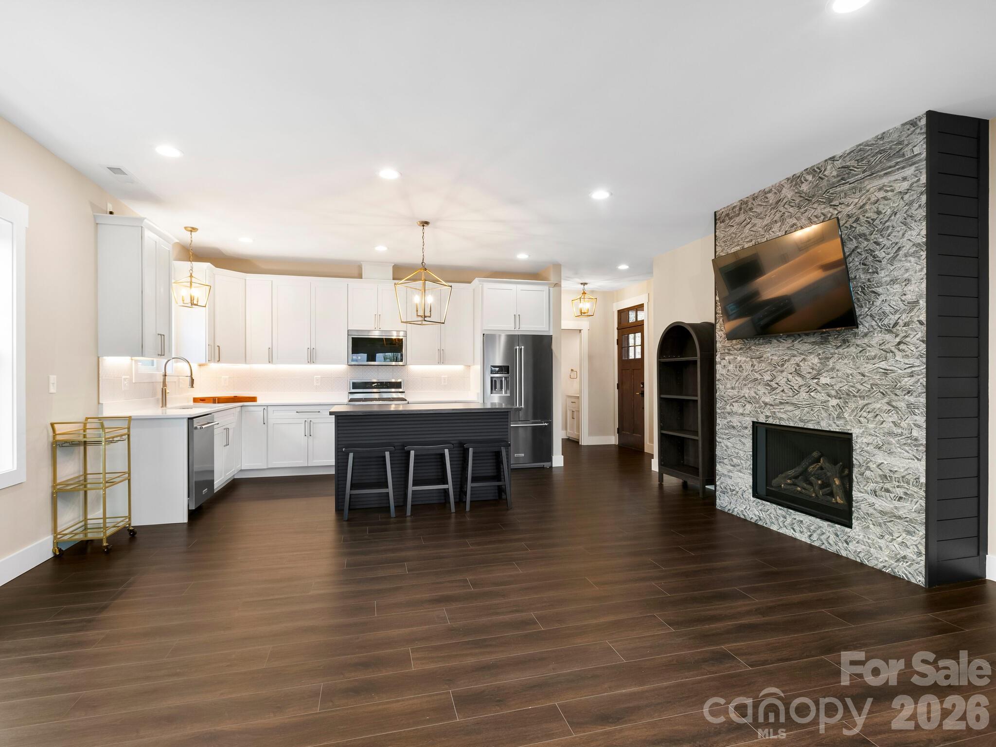 3 Erin Glen Court — Fairview