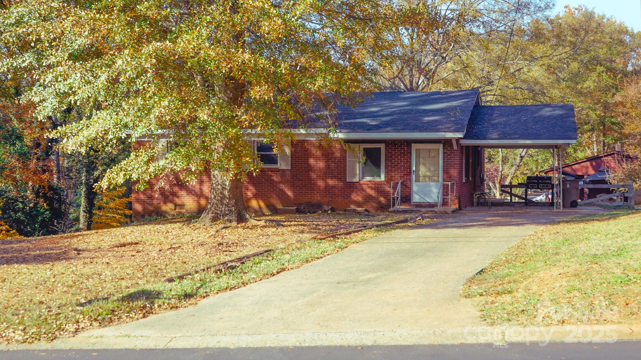739 Vale Street — Shelby