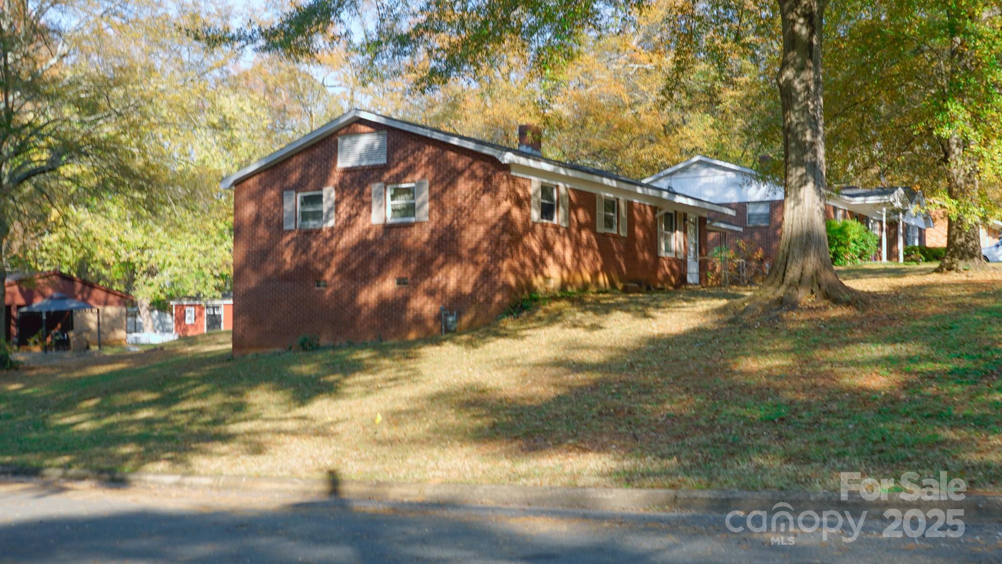 739 Vale Street — Shelby