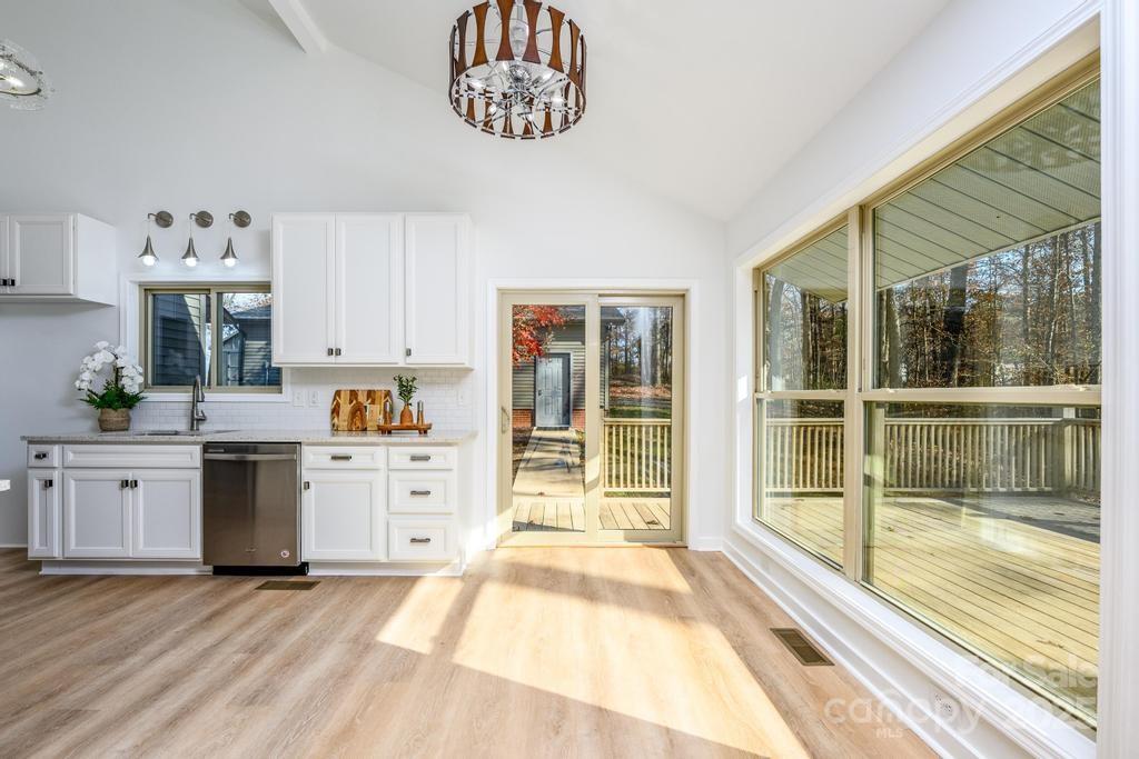 2106 Lynmore Drive — Sherrills Ford