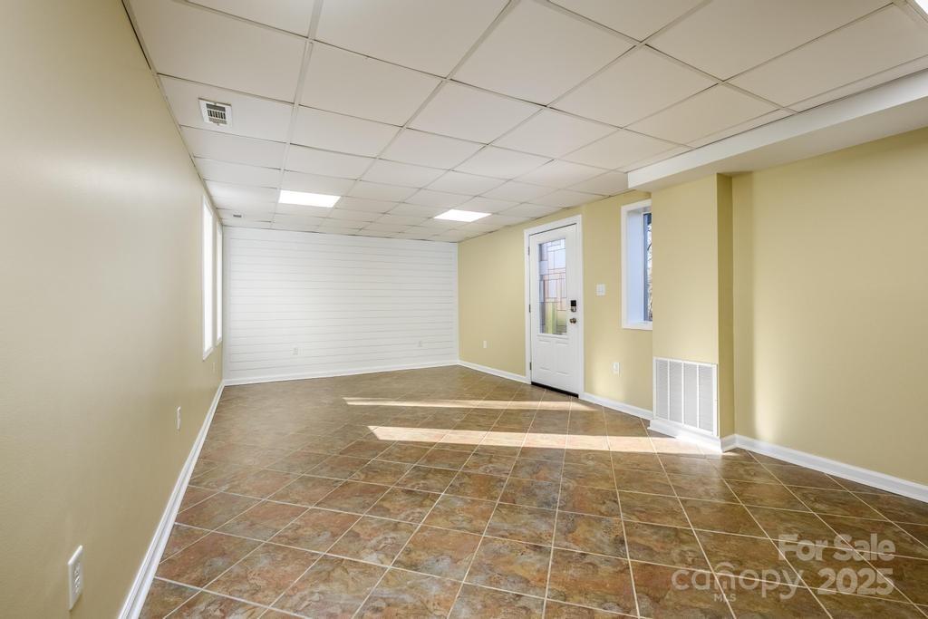 2106 Lynmore Drive — Sherrills Ford