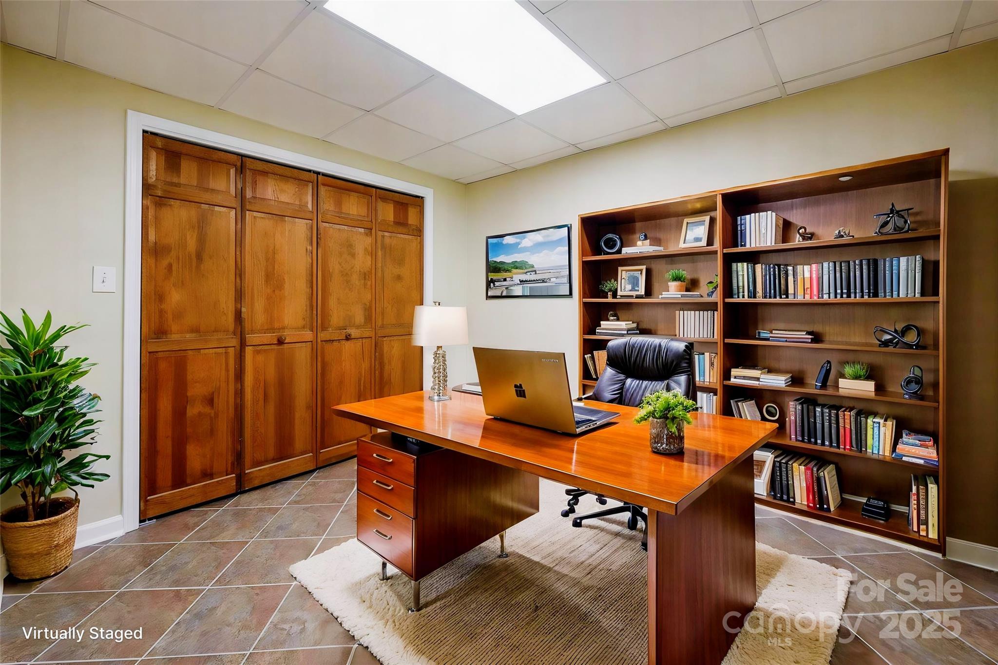 2106 Lynmore Drive — Sherrills Ford