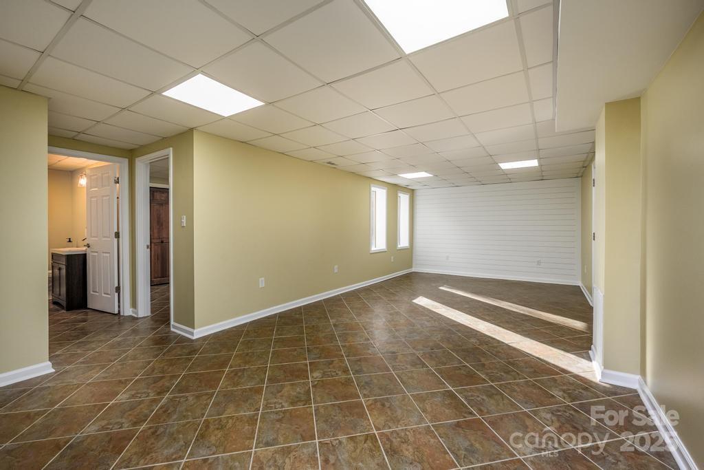 2106 Lynmore Drive — Sherrills Ford