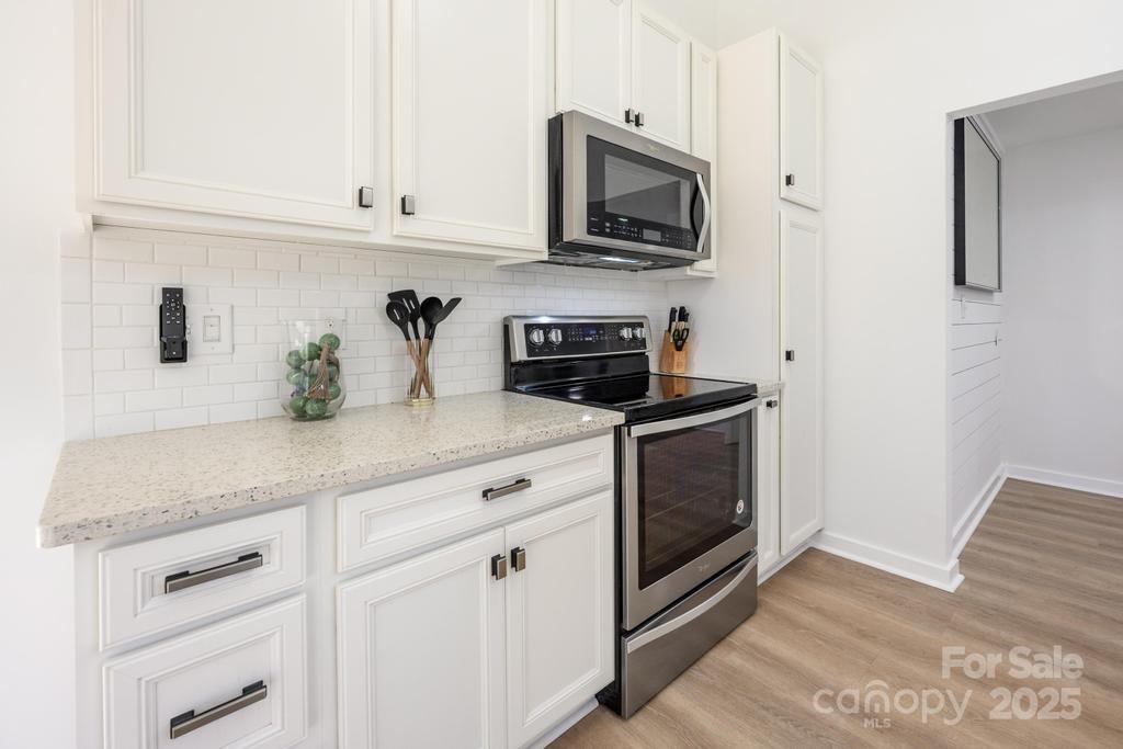 2106 Lynmore Drive — Sherrills Ford