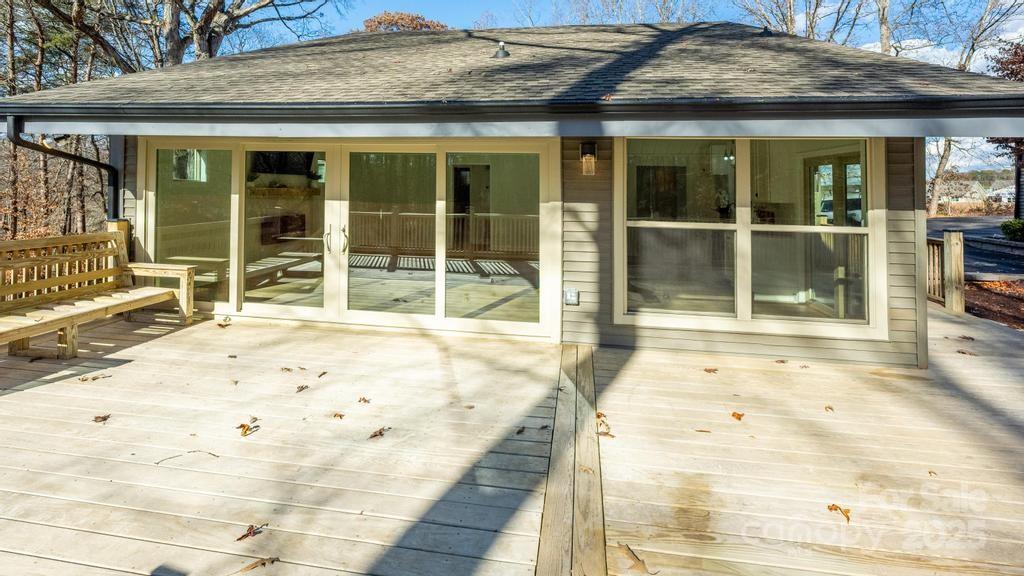2106 Lynmore Drive — Sherrills Ford