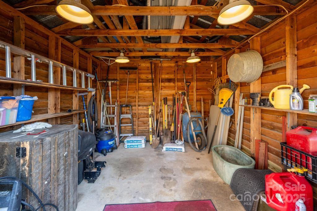 2106 Lynmore Drive — Sherrills Ford