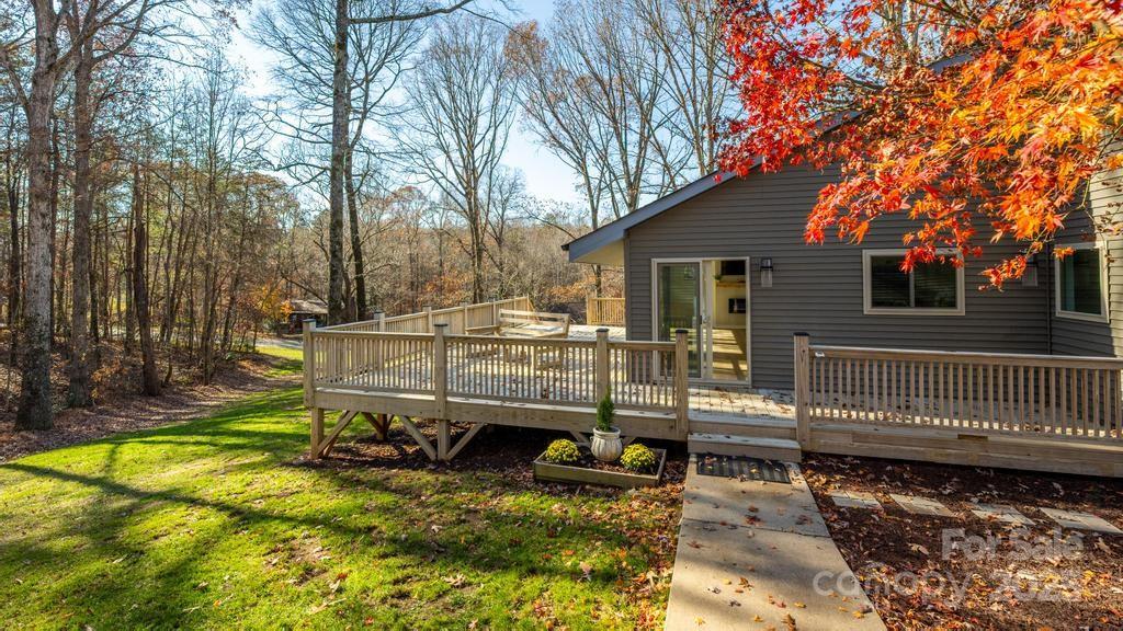 2106 Lynmore Drive — Sherrills Ford