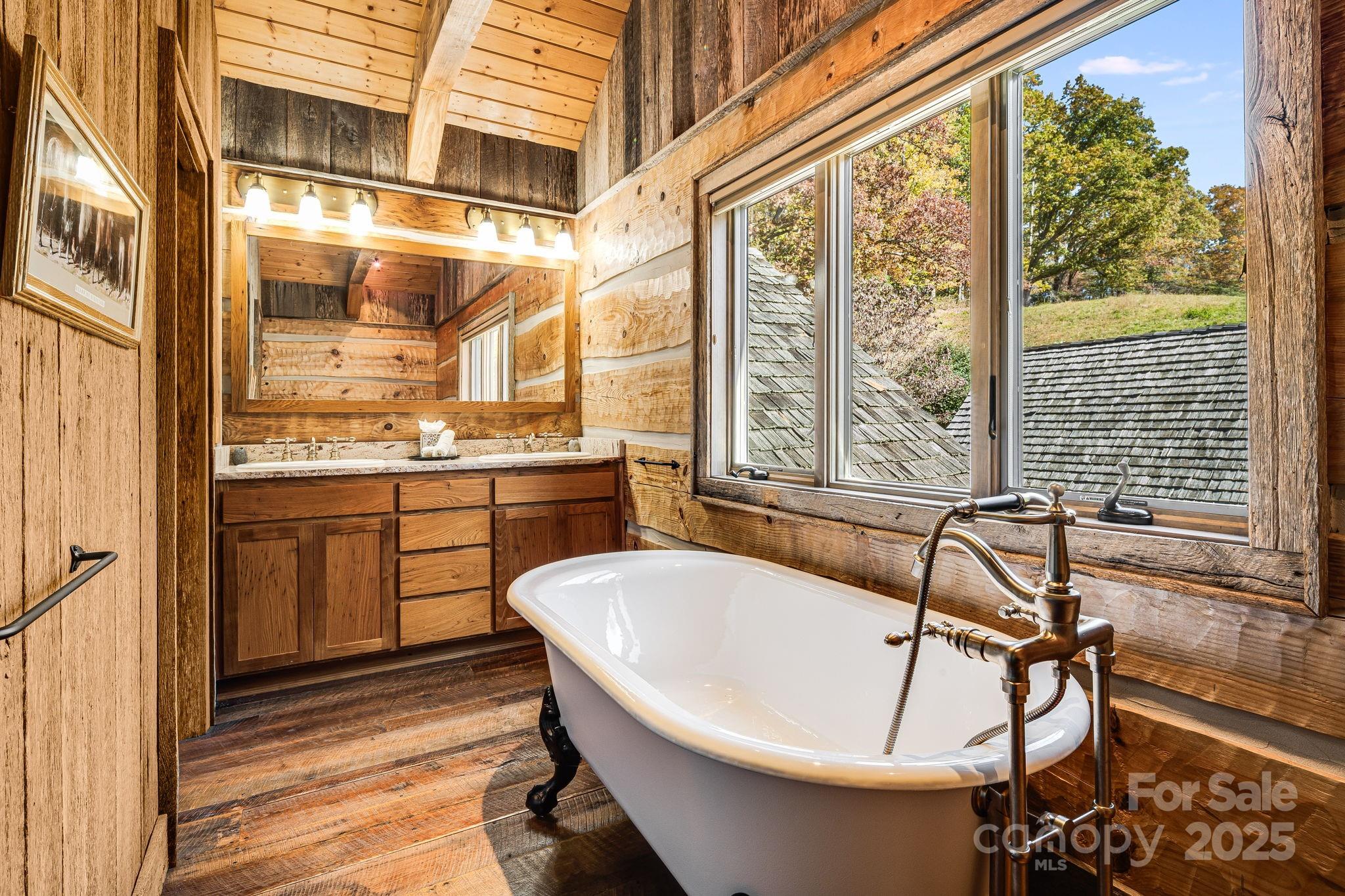 99 Thistle Ridge — Canton