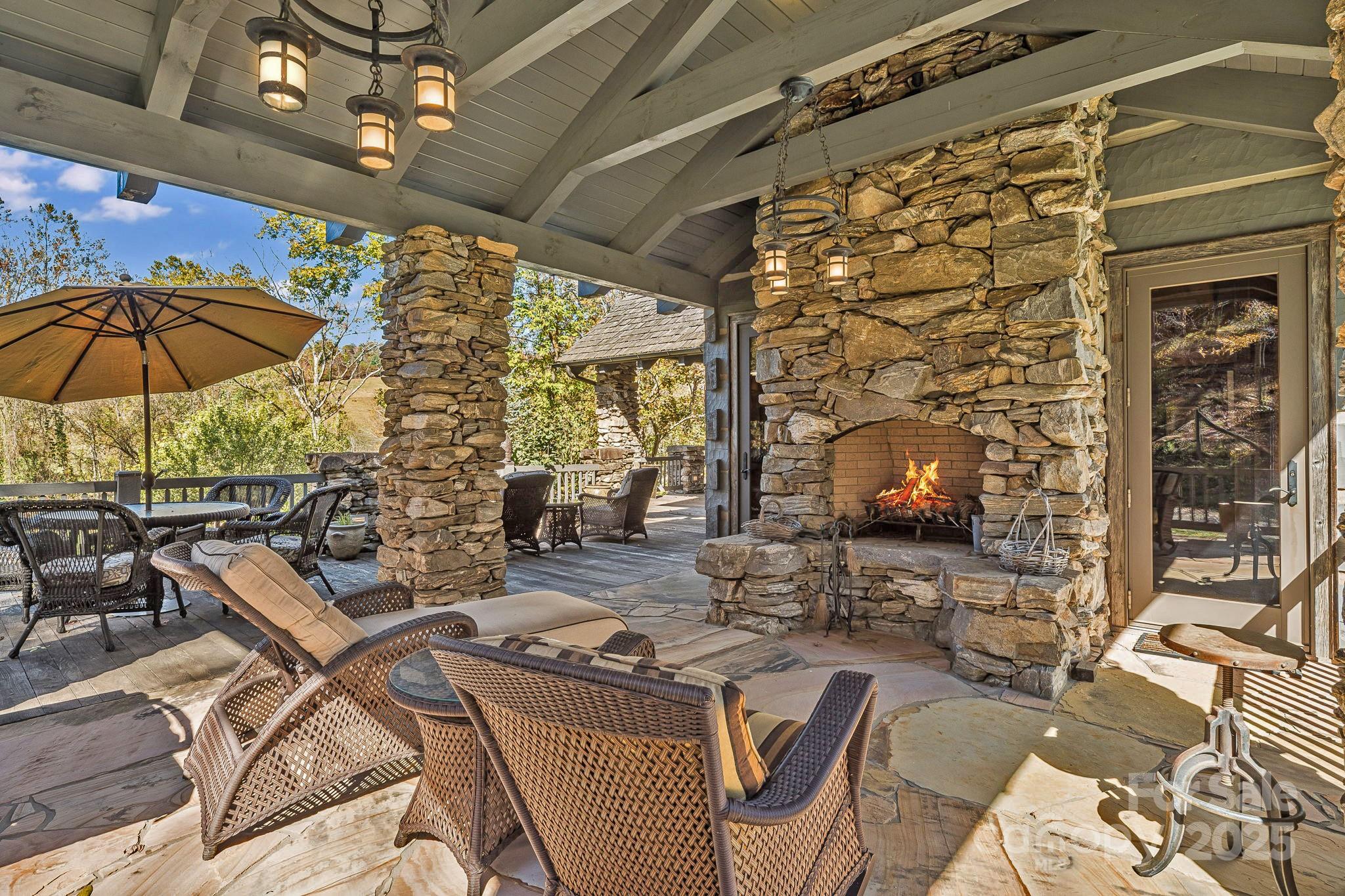 99 Thistle Ridge — Canton
