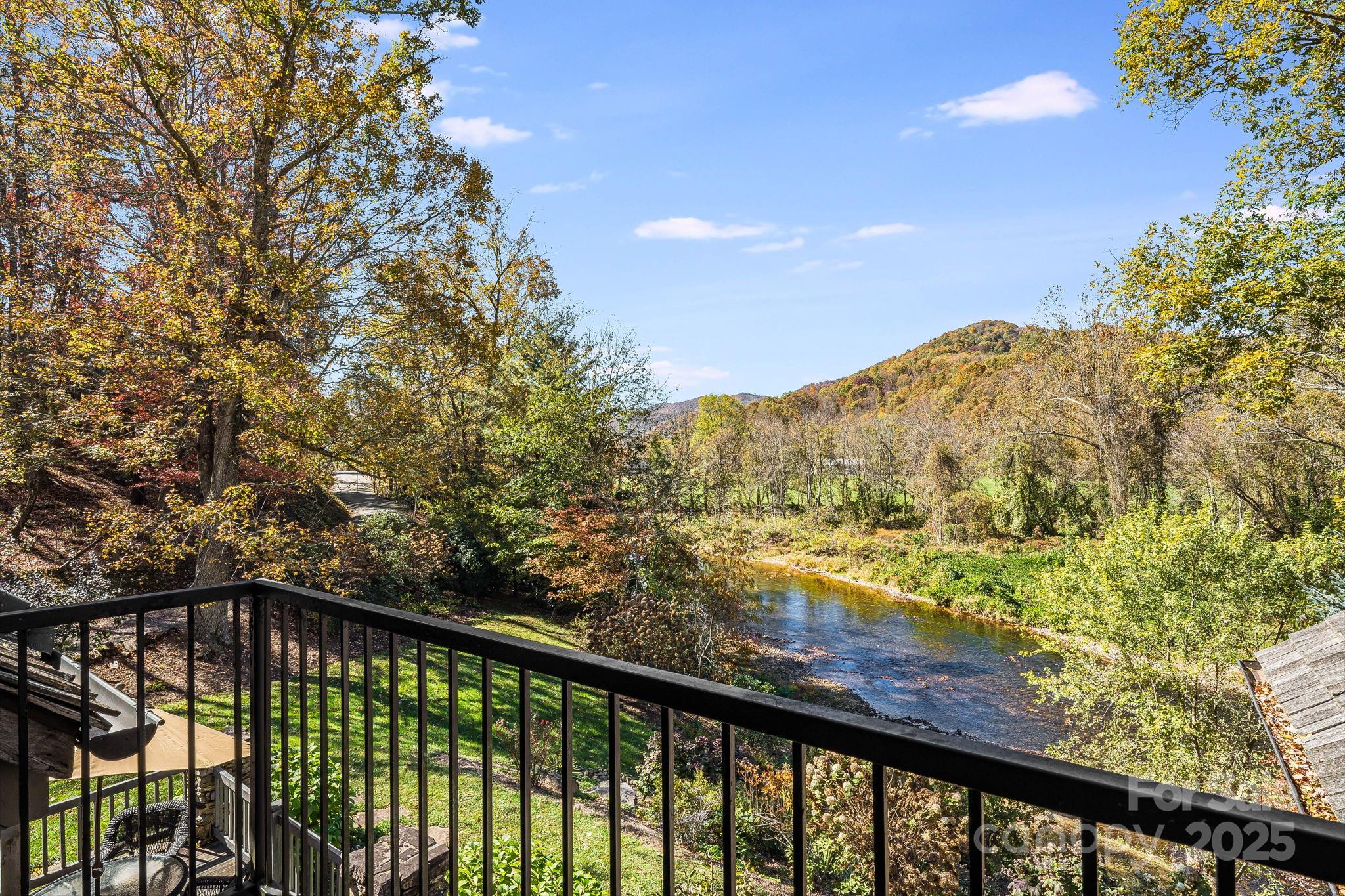 99 Thistle Ridge — Canton
