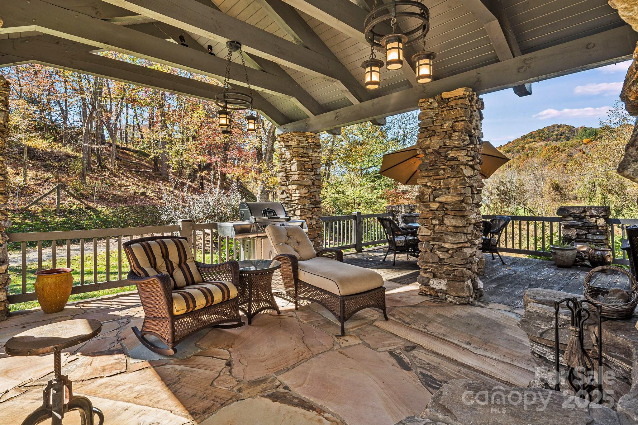 99 Thistle Ridge — Canton