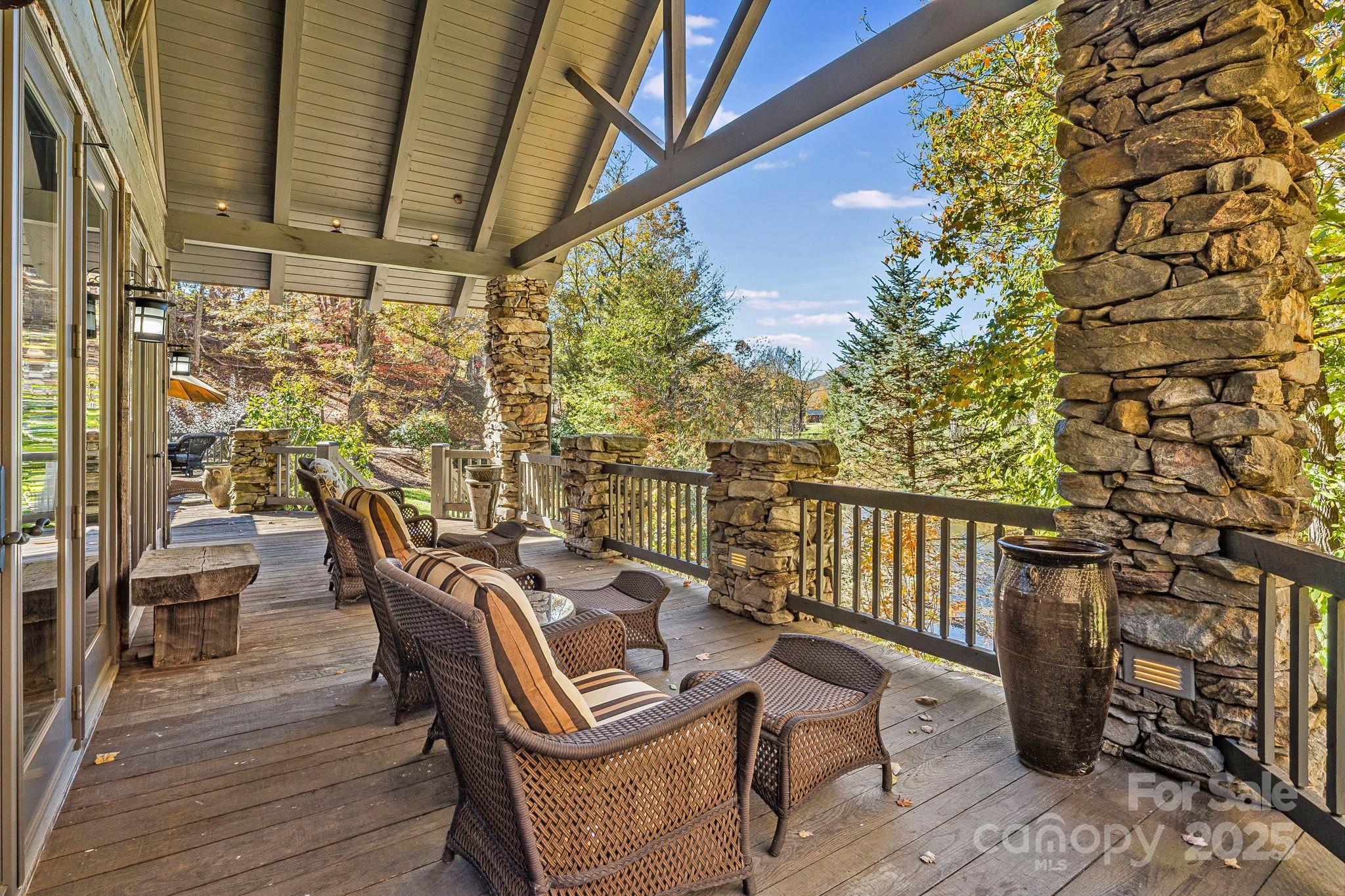 99 Thistle Ridge — Canton