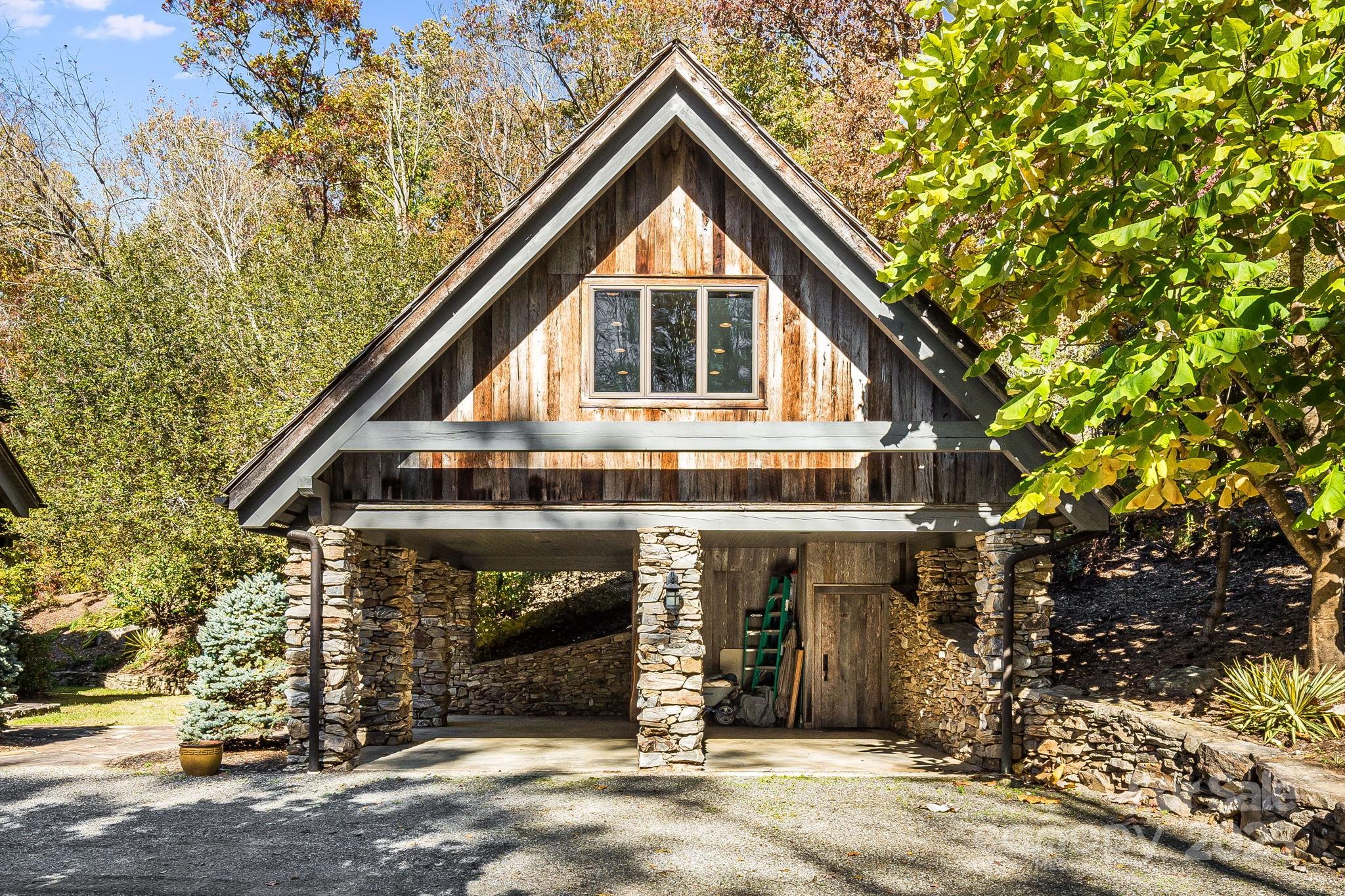 99 Thistle Ridge — Canton