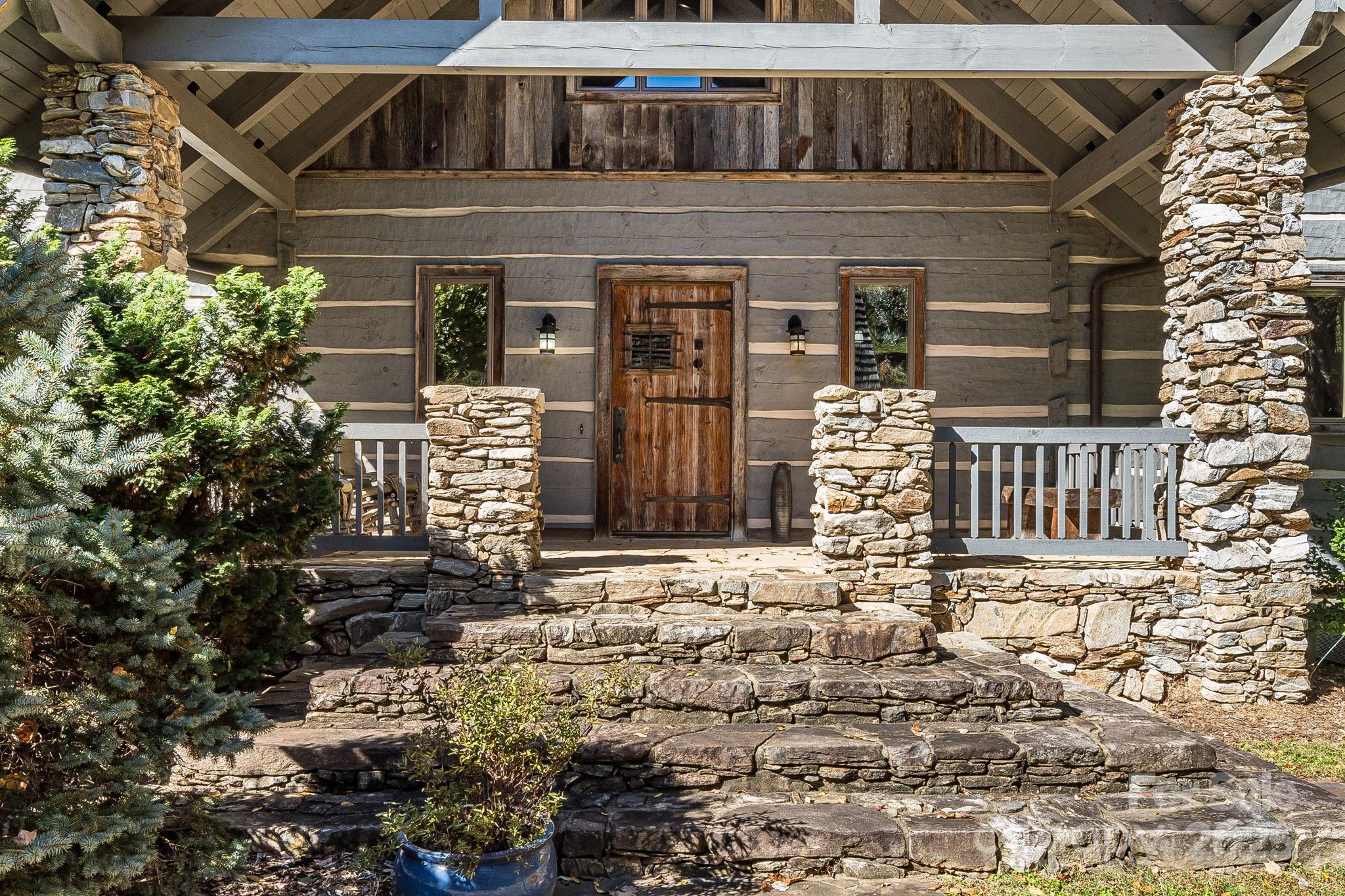 99 Thistle Ridge — Canton