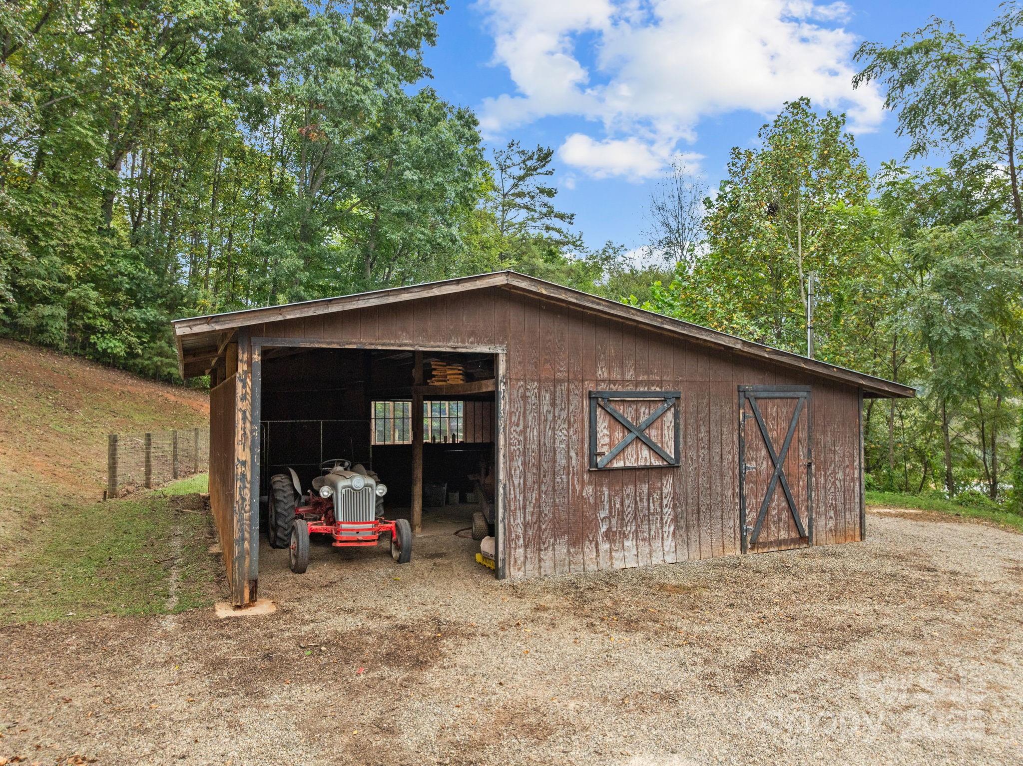 263 Morgan Branch Road — Leicester