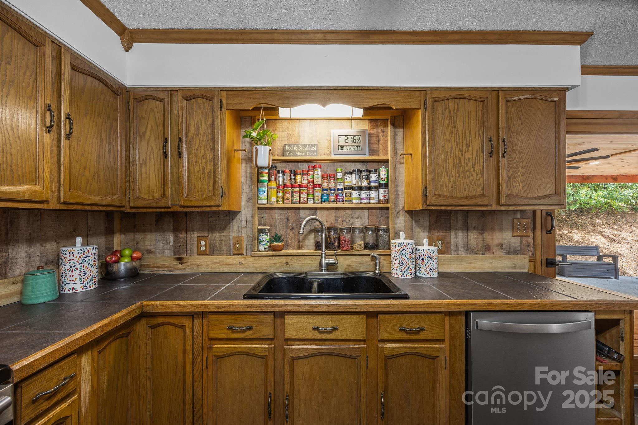 263 Morgan Branch Road — Leicester
