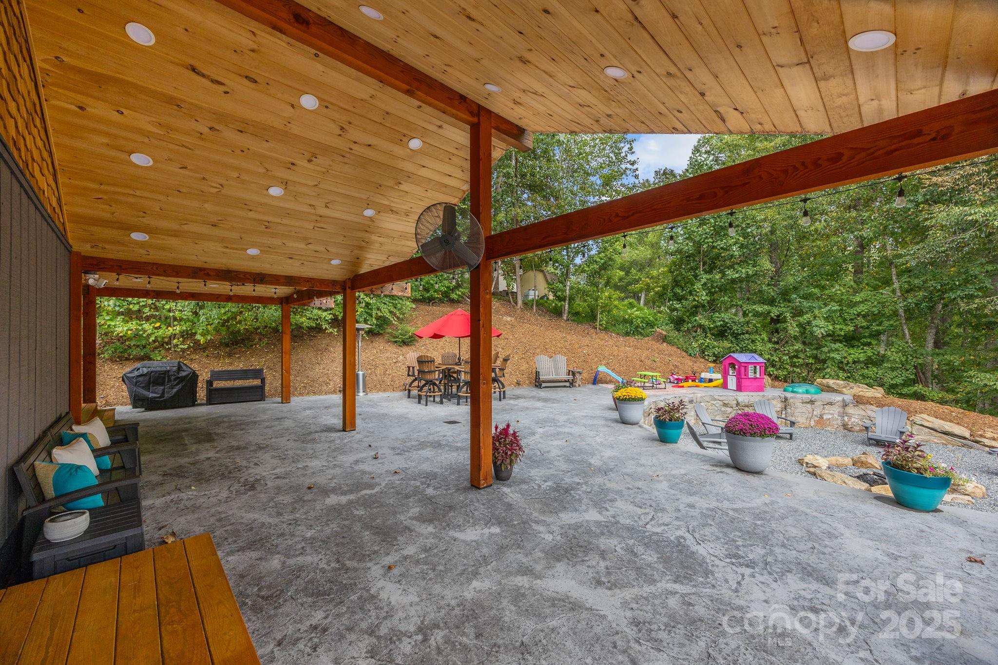 263 Morgan Branch Road — Leicester
