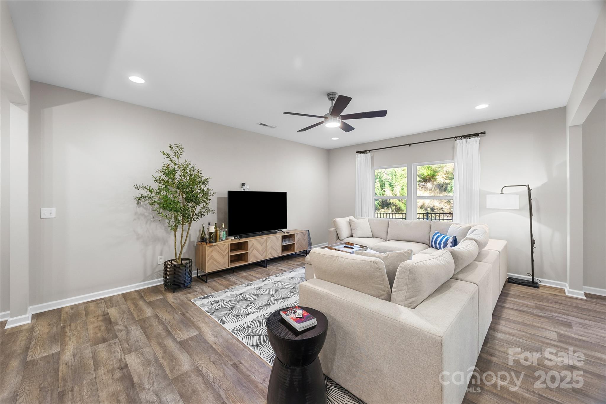 1140 Streamside Lane — York