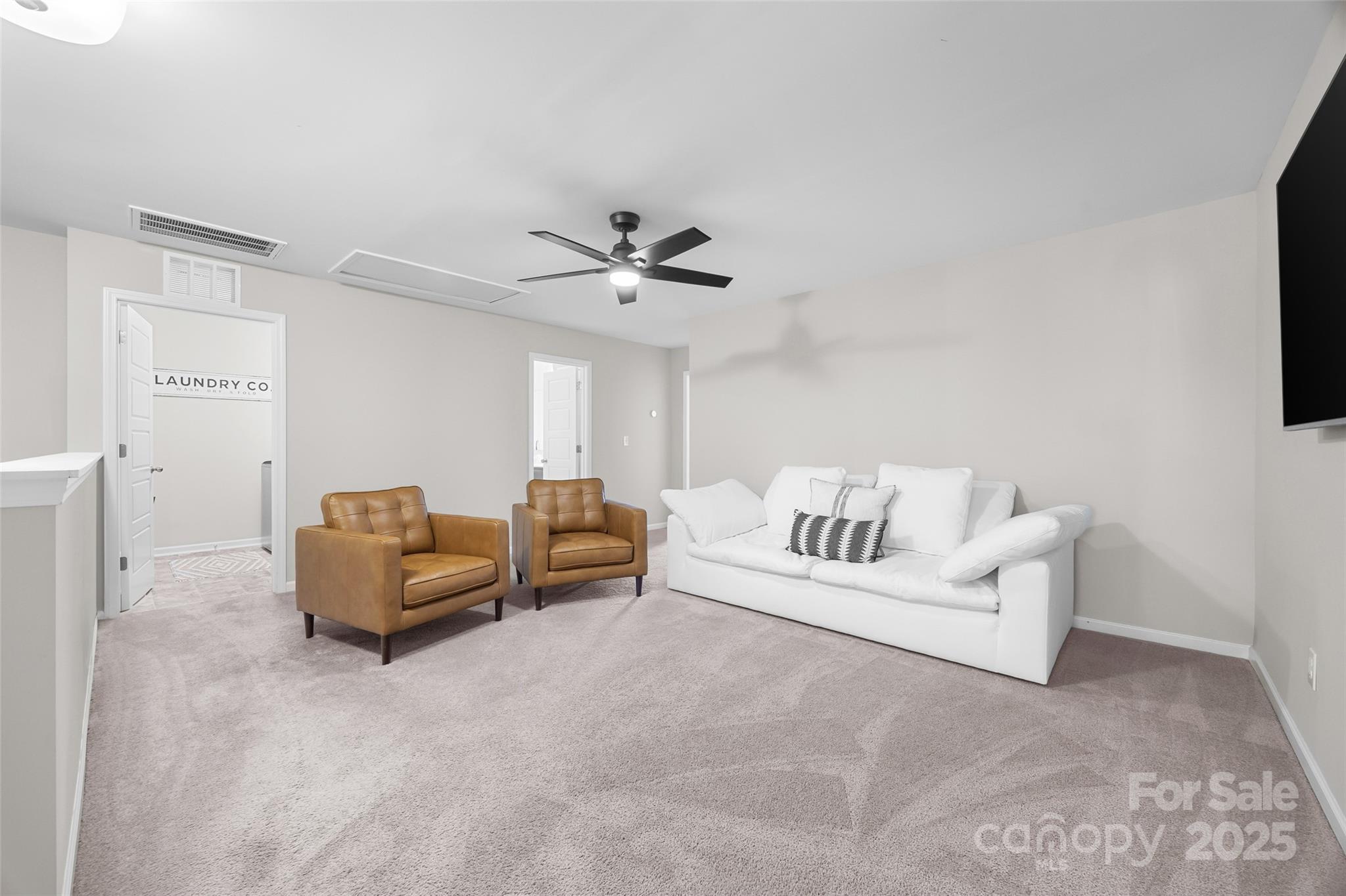 1140 Streamside Lane — York