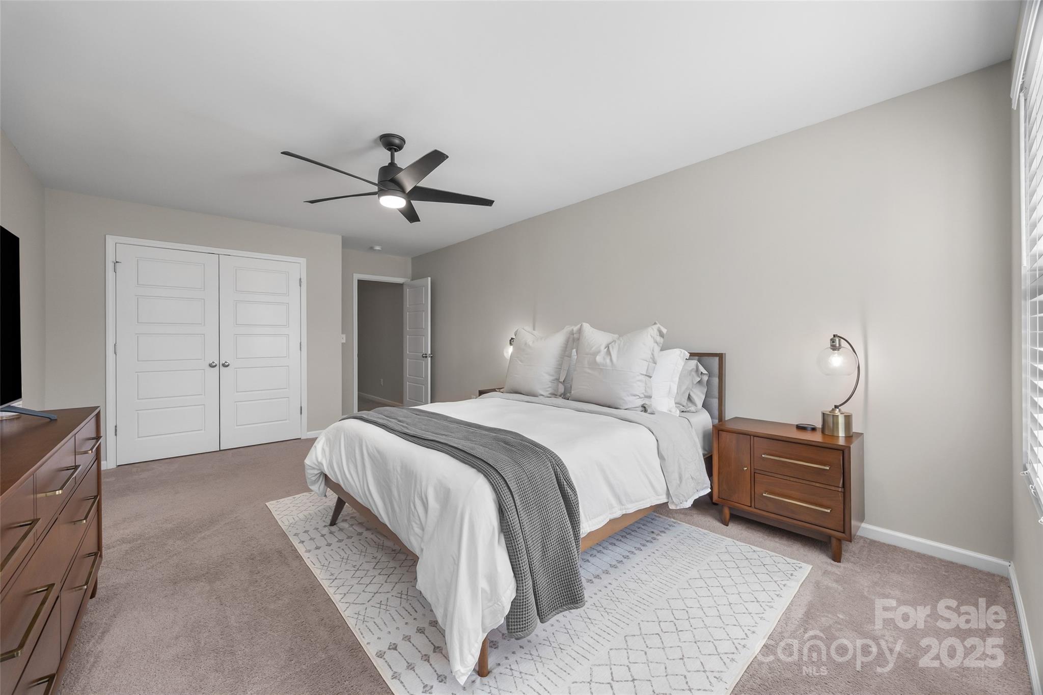 1140 Streamside Lane — York