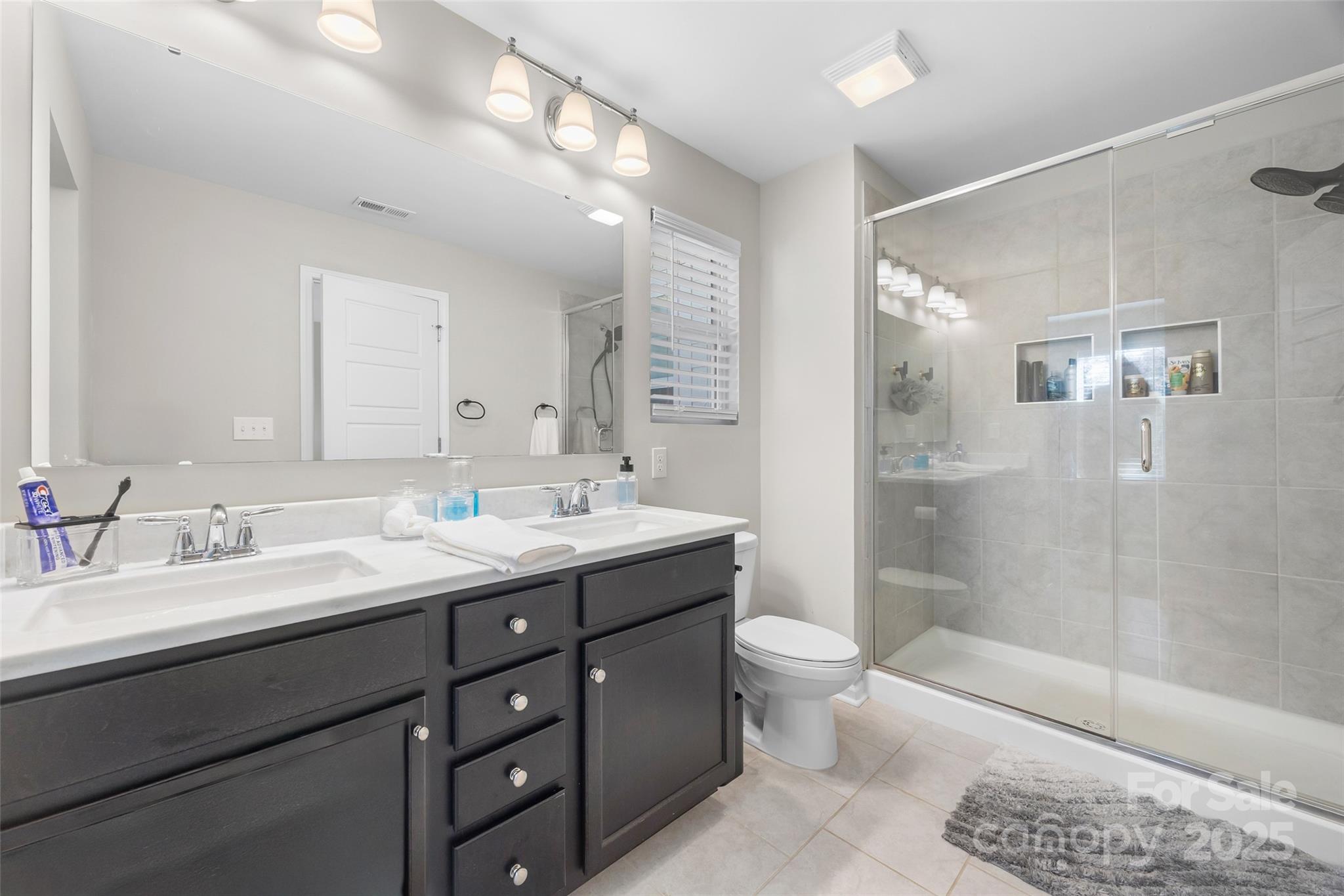 1140 Streamside Lane — York