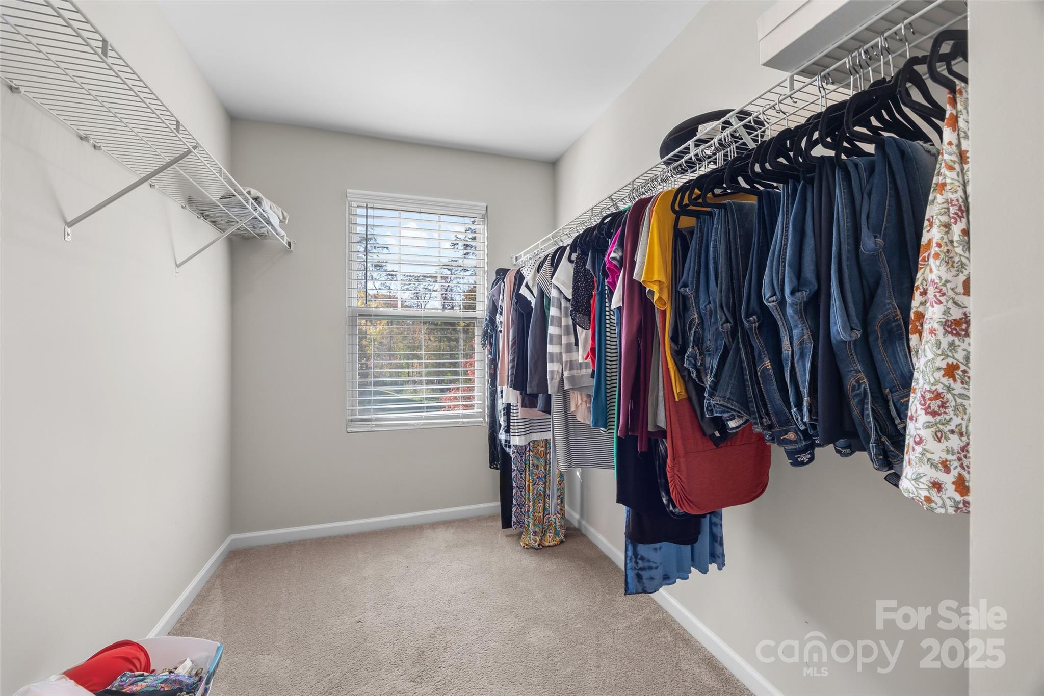 1140 Streamside Lane — York